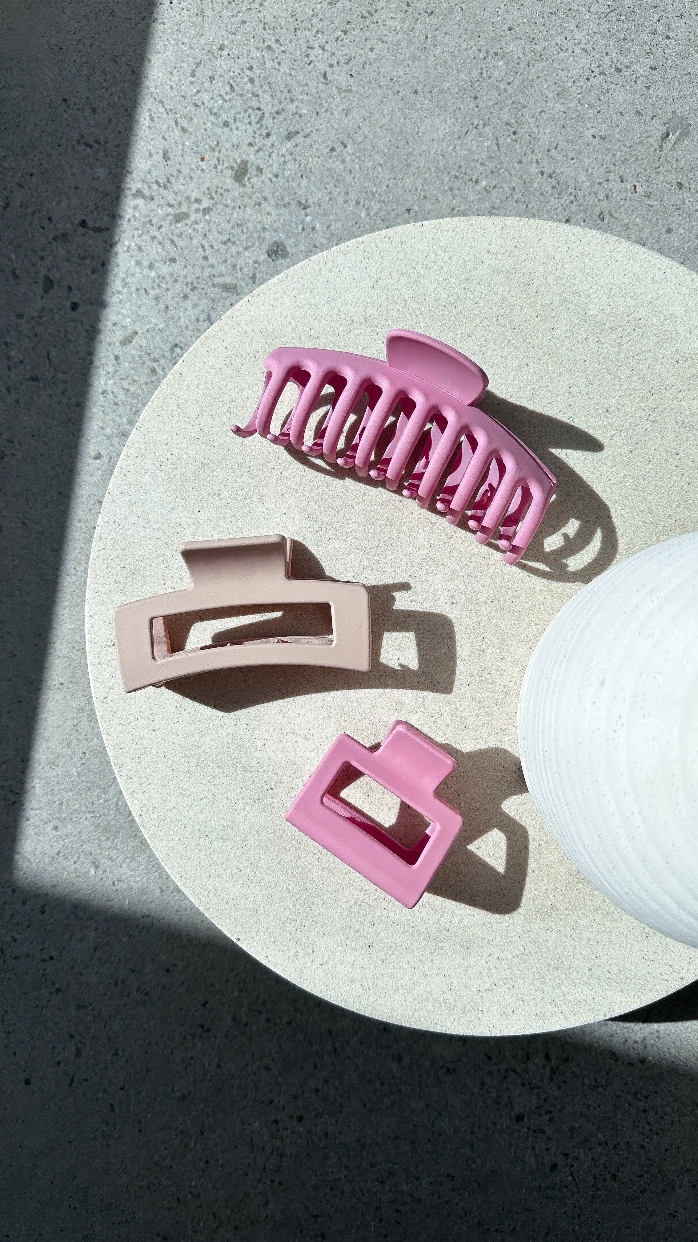 Larna 3 Pack Claw Clips - Pink/Beige sold by Billy J product image thumbnail 3