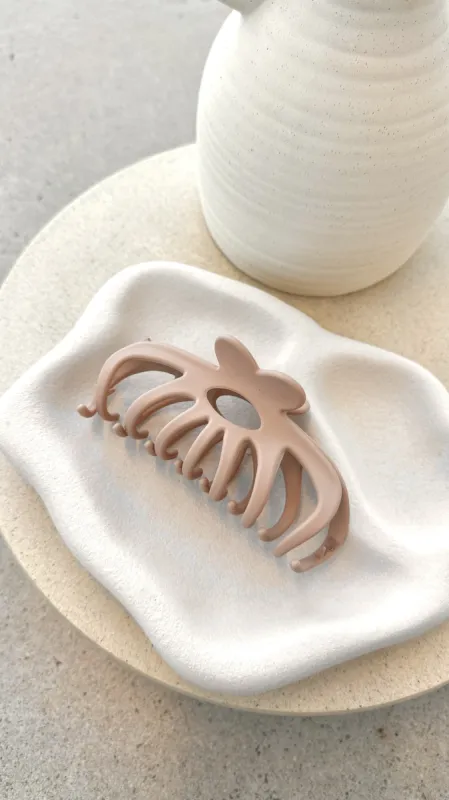 Freeda Claw Clip - Beige sold by Billy J