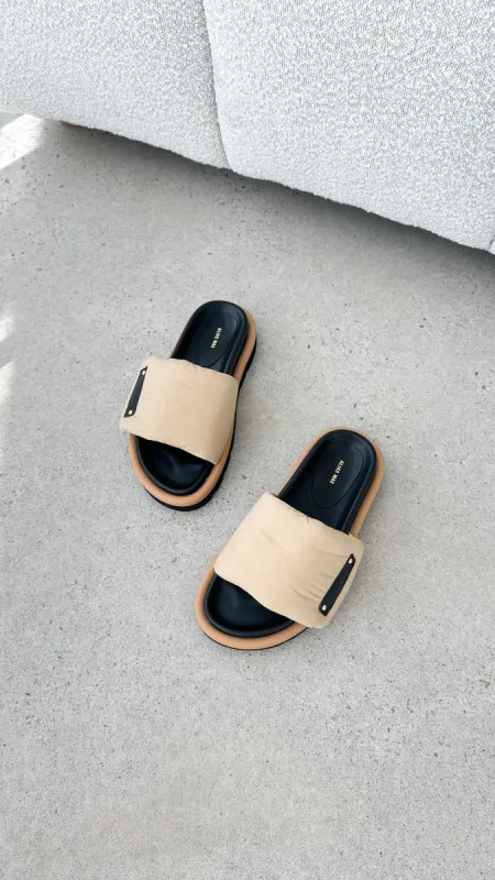 Saige Slide - Chai sold by Billy J