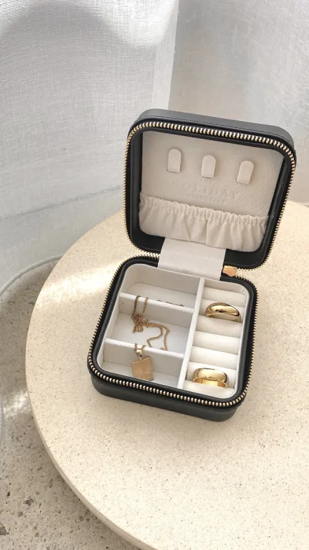 April Jewellery box - Black sold by Billy J