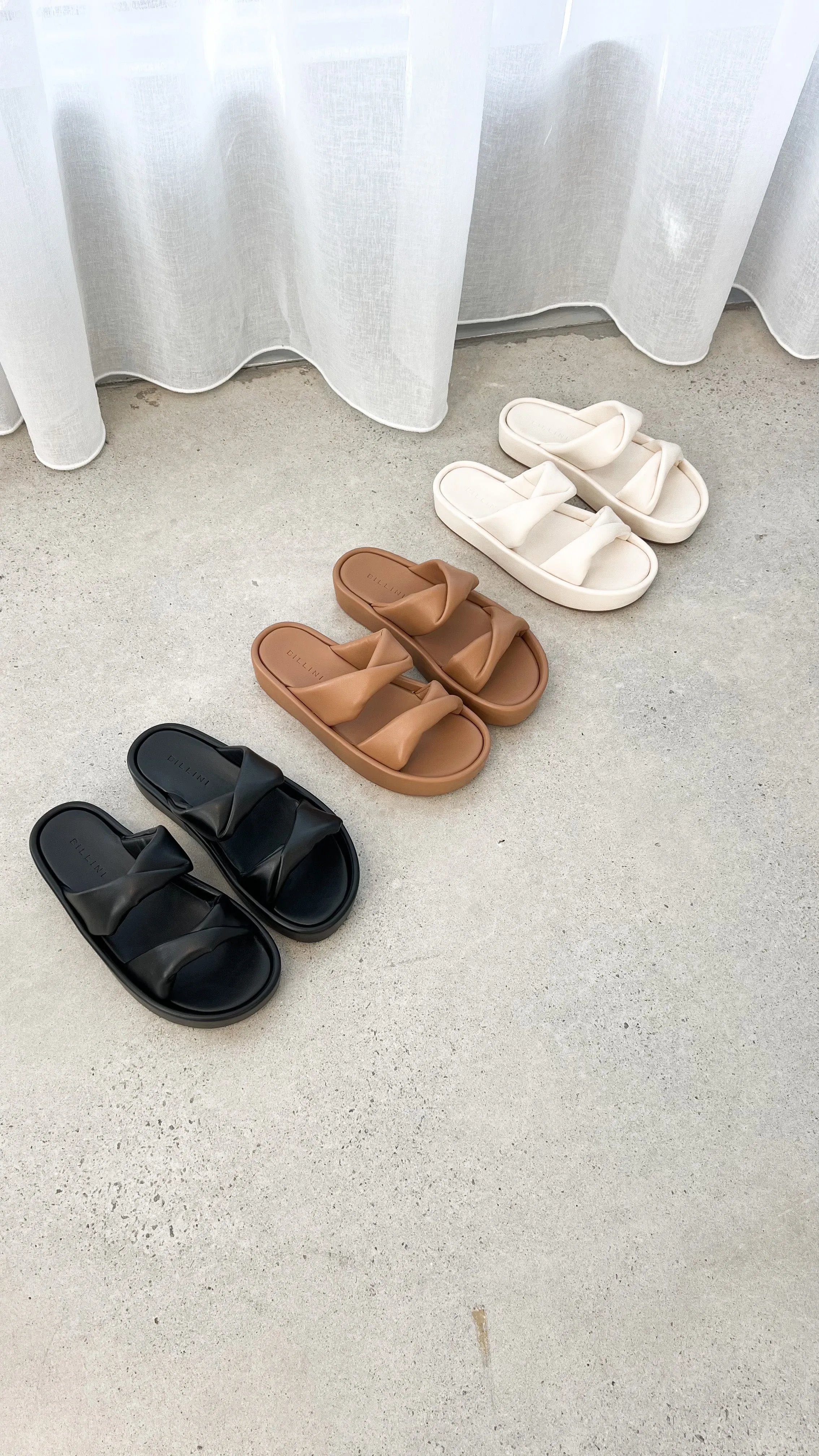 Ishan Slide - Black sold by Billy J product image thumbnail 3