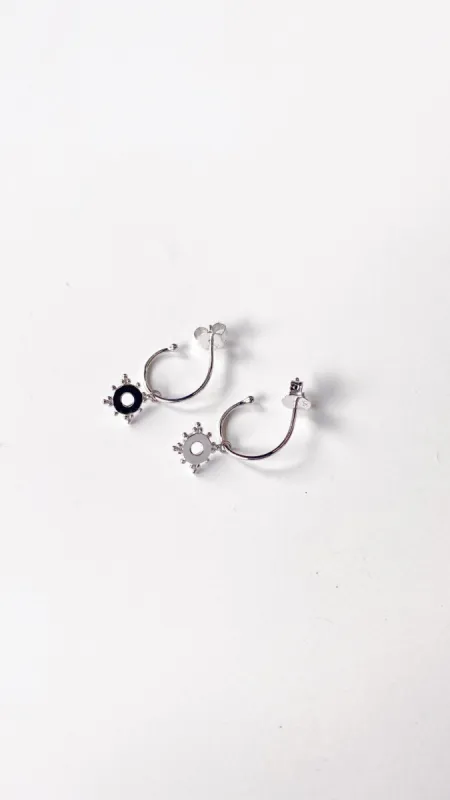 Pia Earrings - Silver made by Billy J