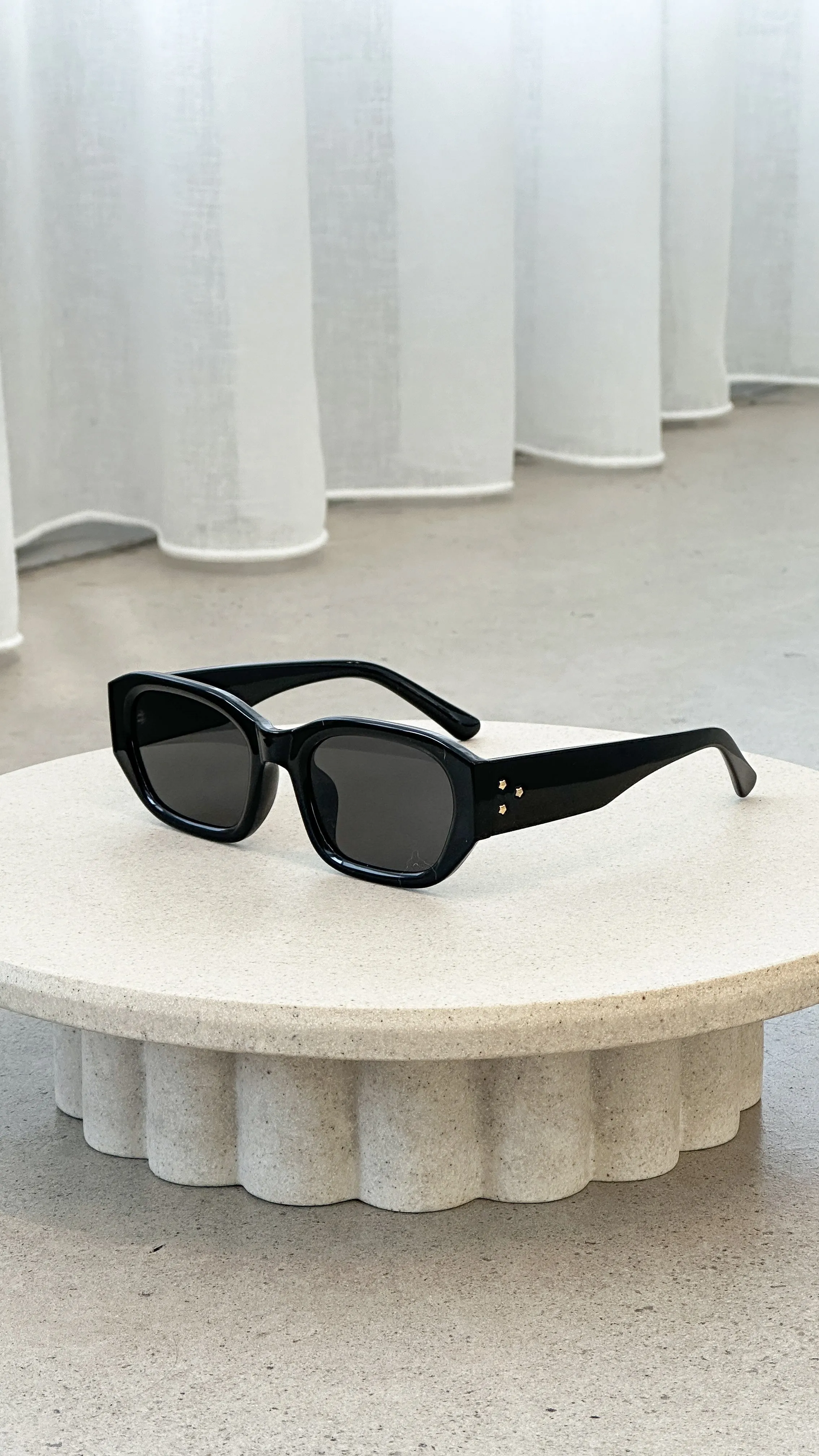 Blakely Sunglasses - Black sold by Billy J