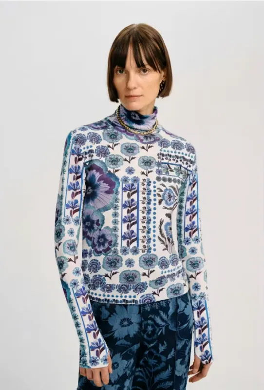 Viento Turtleneck made by Carolina K