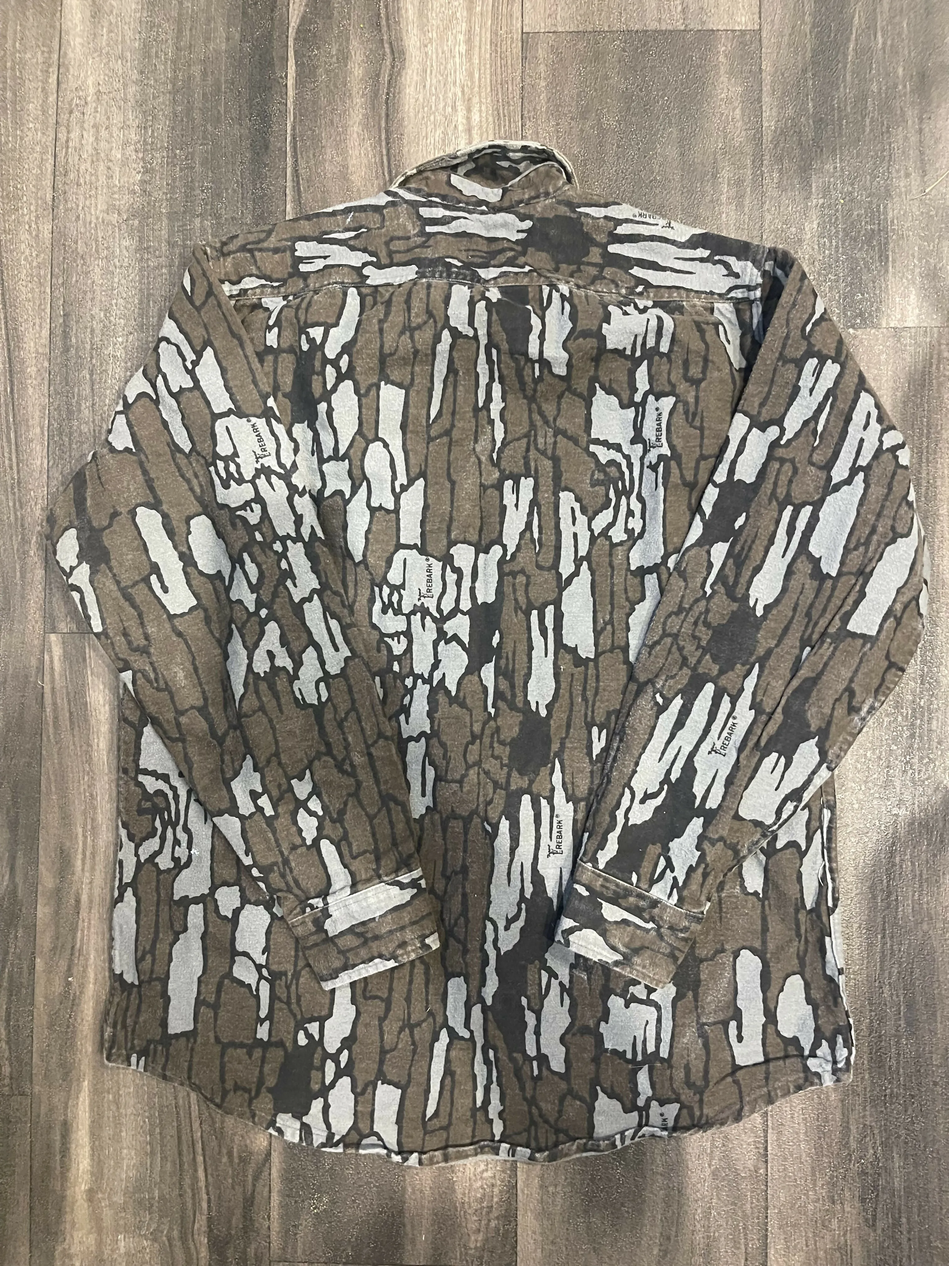 Vintage Trebark Camo Chamois Shirt (L) sold by Trebark product image thumbnail 4
