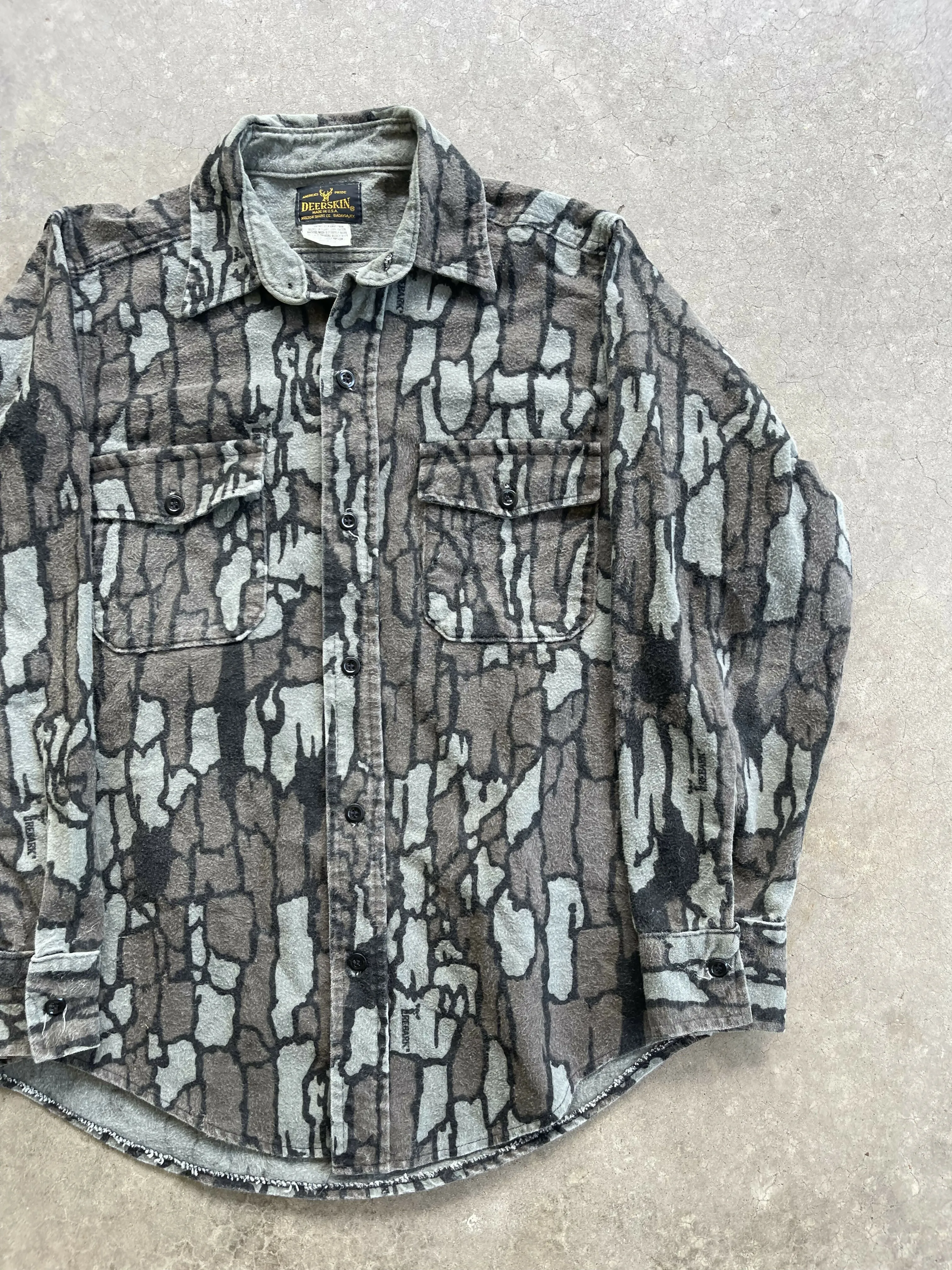 Vintage Trebark Camo Chamois Shirt (M) sold by Trebark product image thumbnail 2