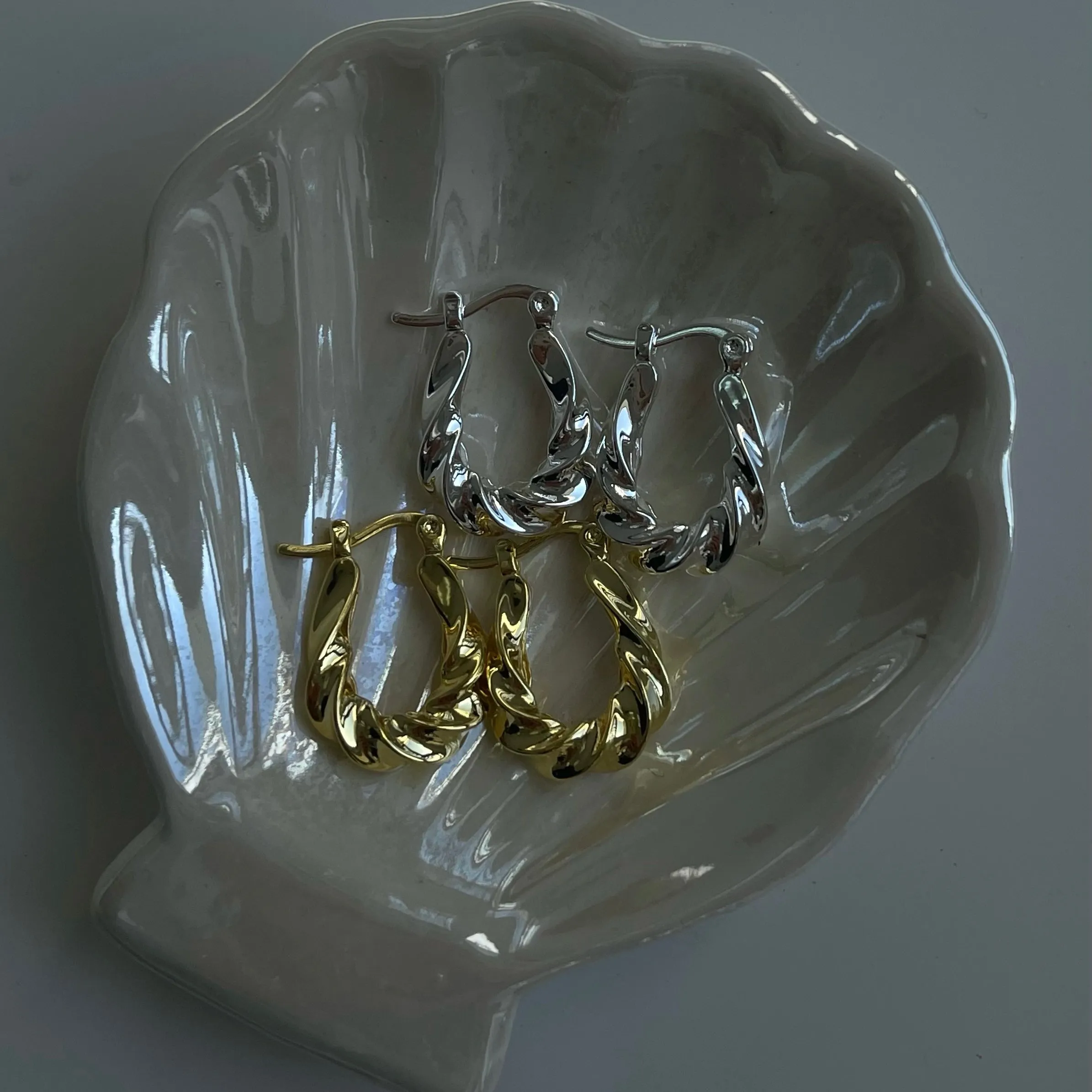 Milan Earrings sold by Evry Jewels product image thumbnail 2