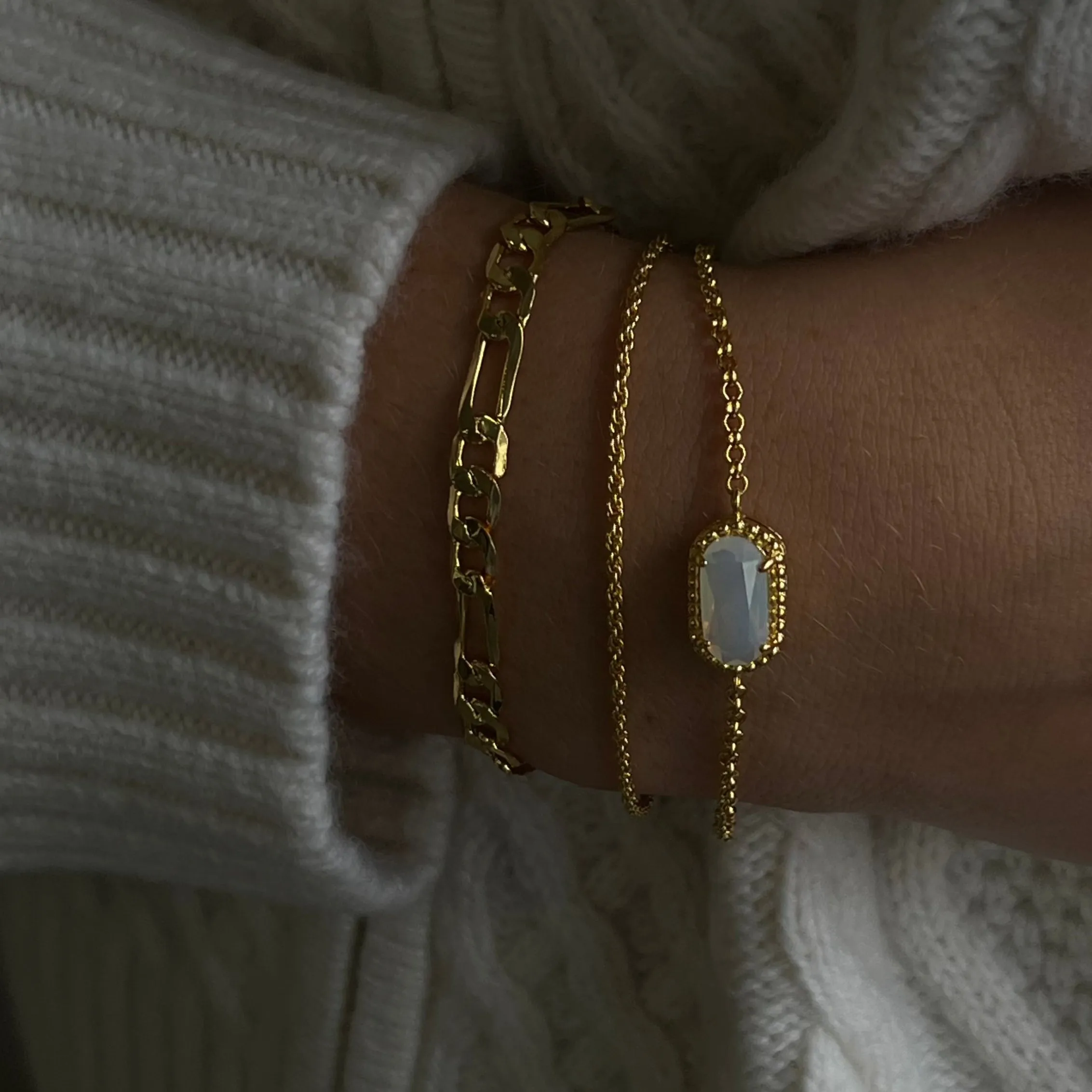 Aura Bracelet sold by Evry Jewels product image thumbnail 2