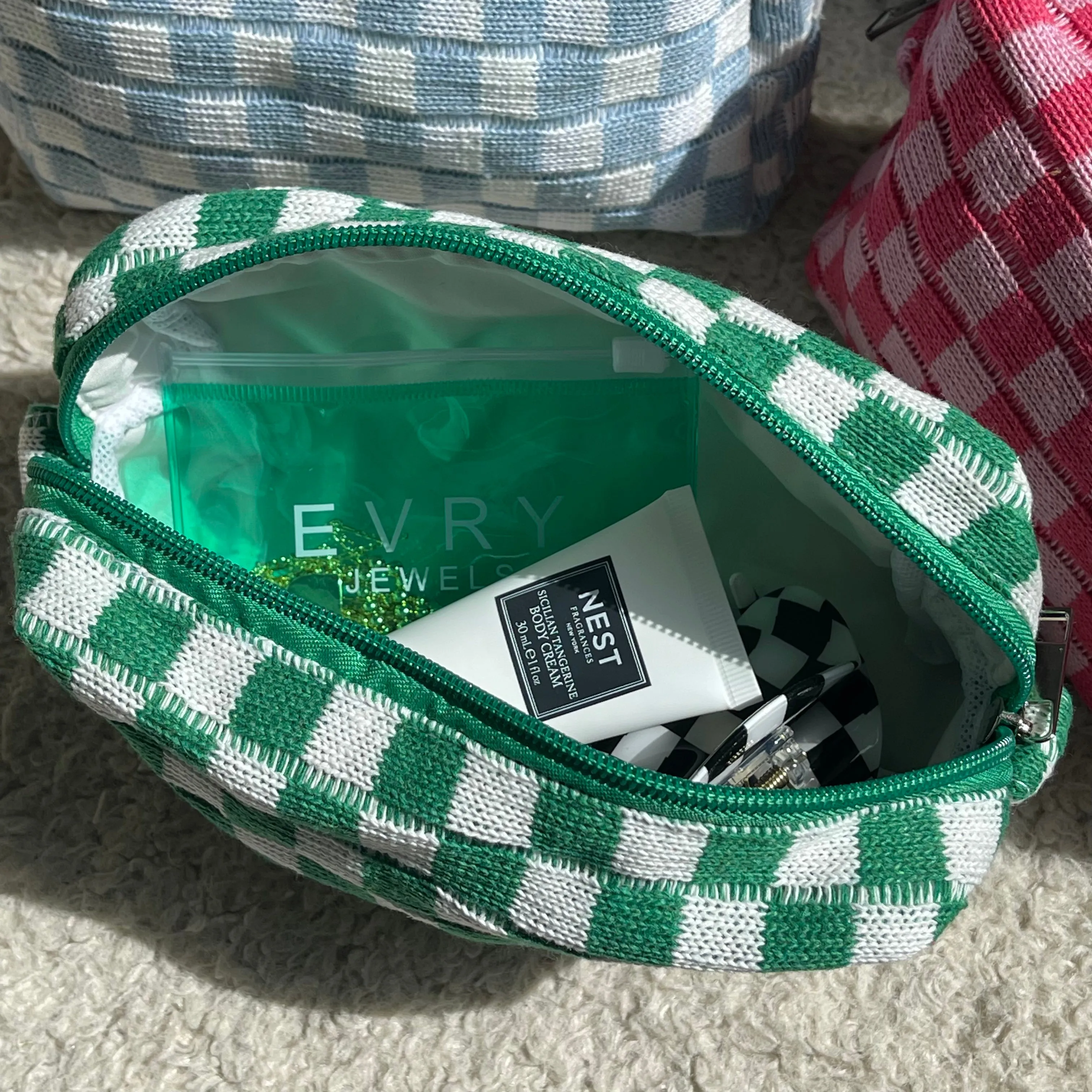 Checkered Toiletry Bag sold by Evry Jewels product image thumbnail 3