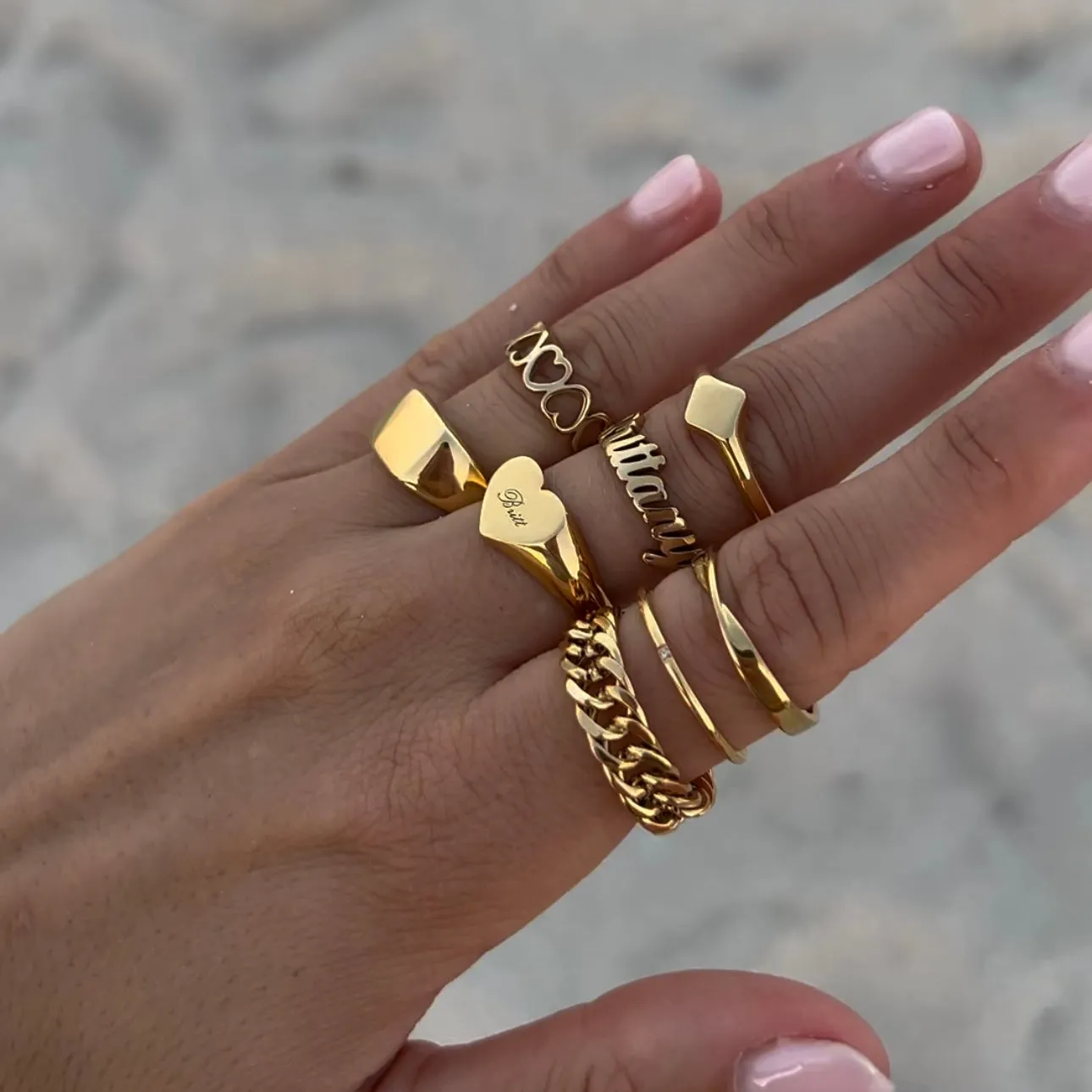 Crossover Ring sold by Evry Jewels product image thumbnail 3