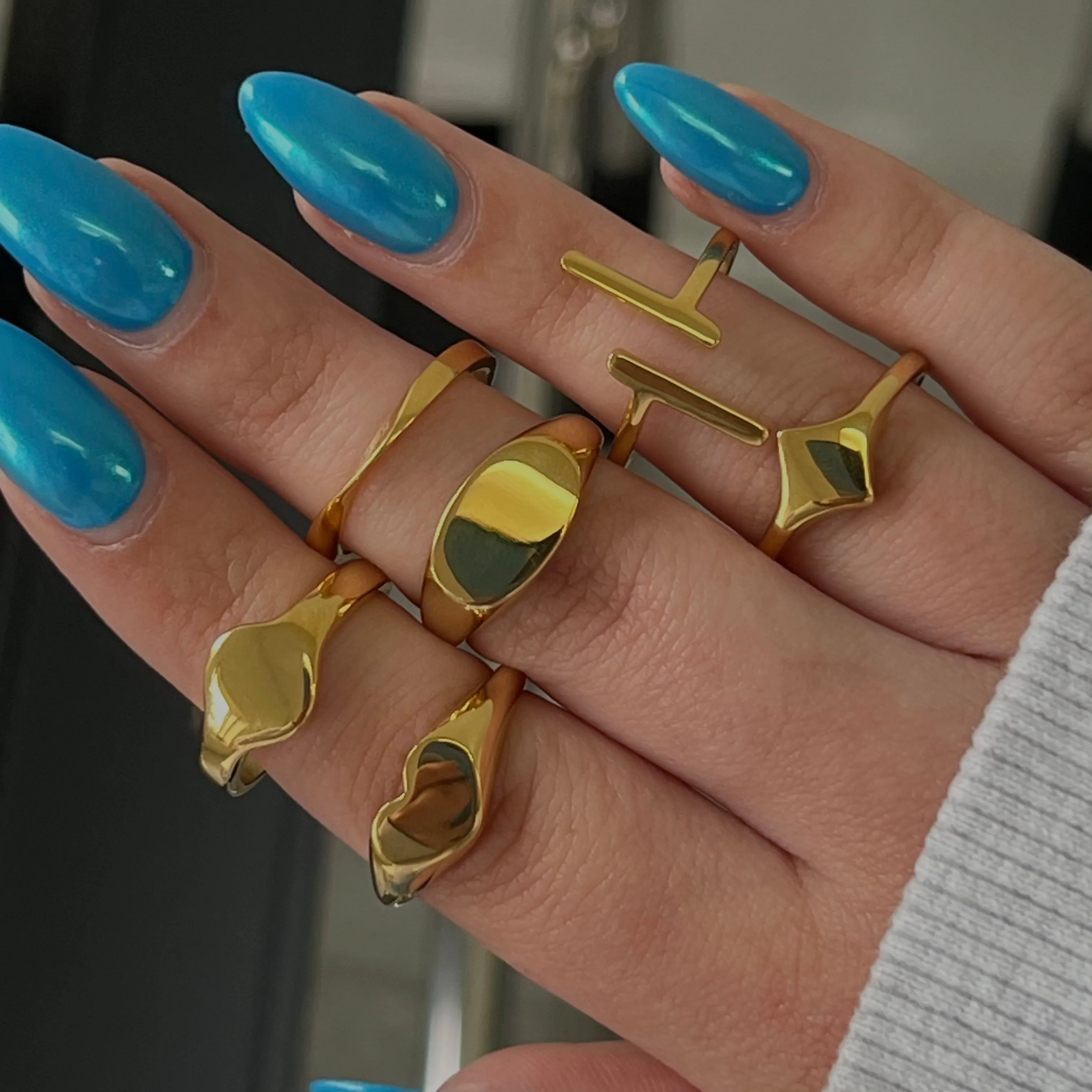 Crossover Ring sold by Evry Jewels product image thumbnail 2