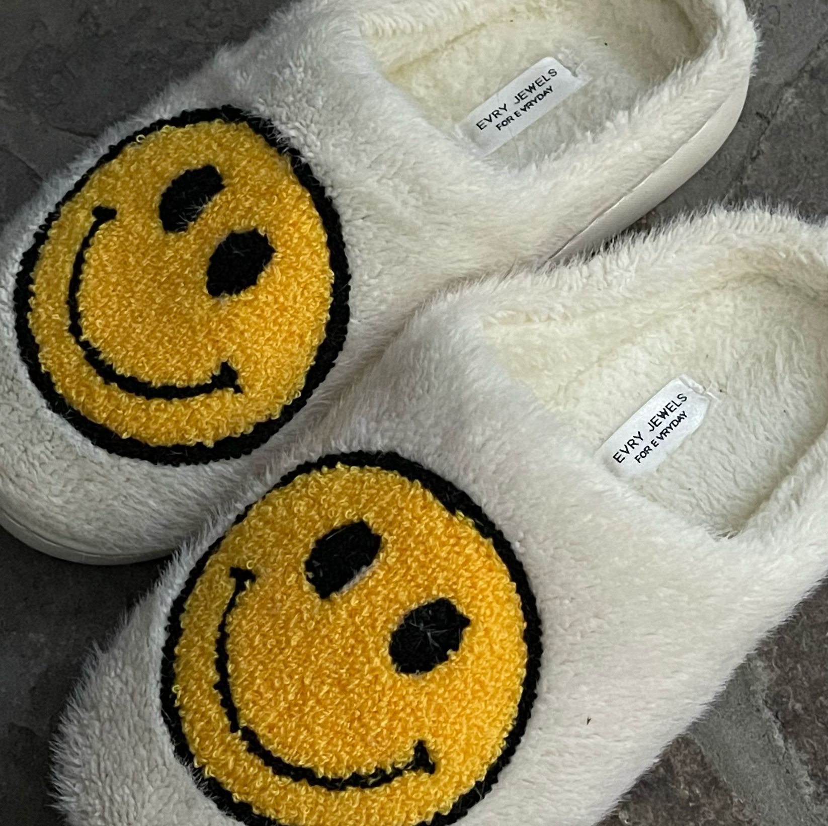 Cheery Slippers sold by Evry Jewels product image thumbnail 5