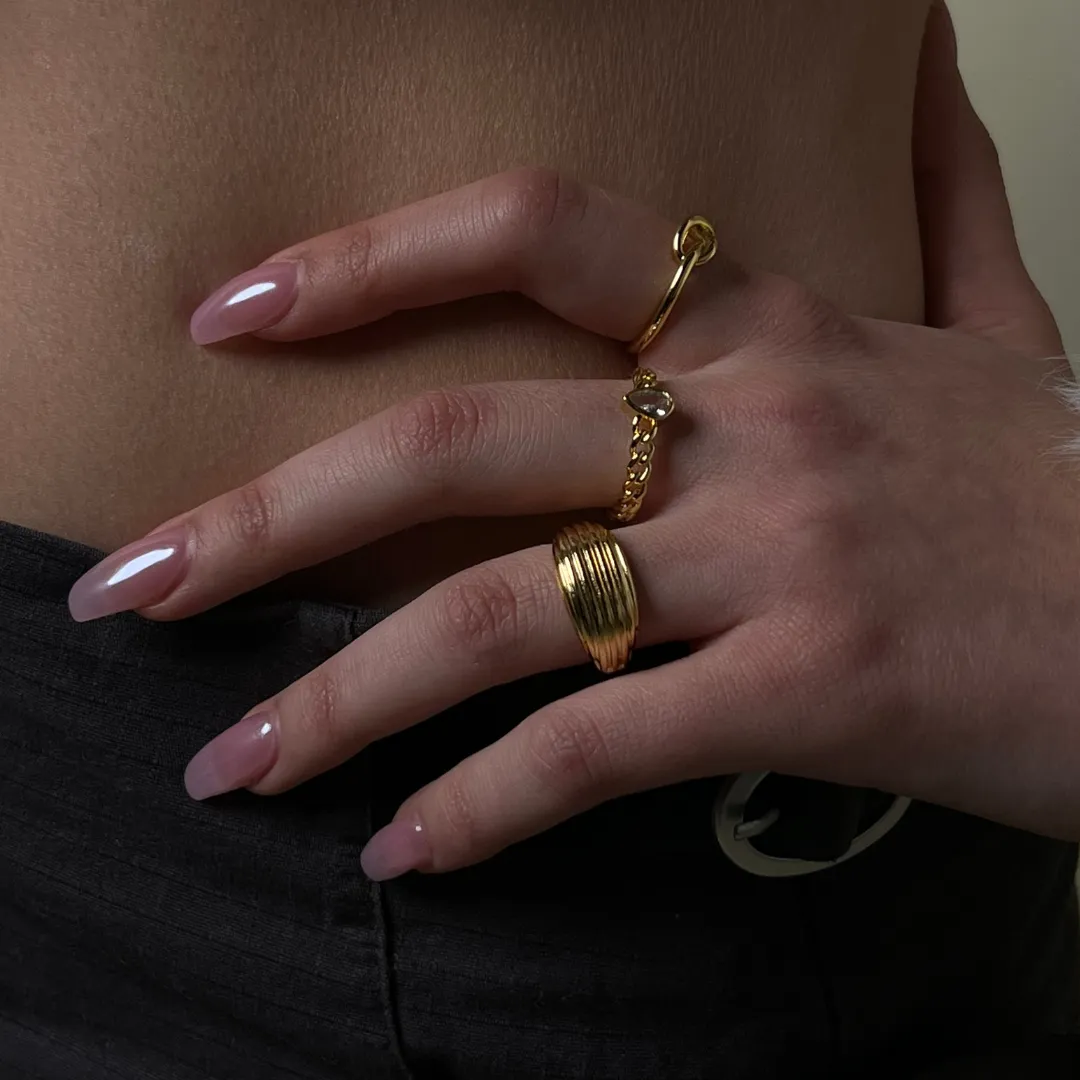 Knot Ring sold by Evry Jewels product image thumbnail 4