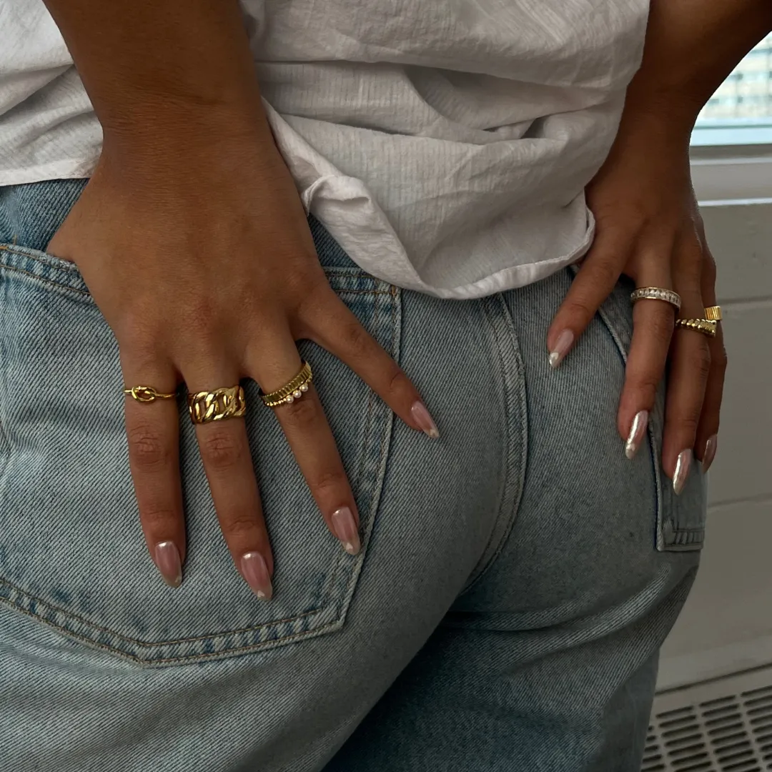 Knot Ring sold by Evry Jewels product image thumbnail 3