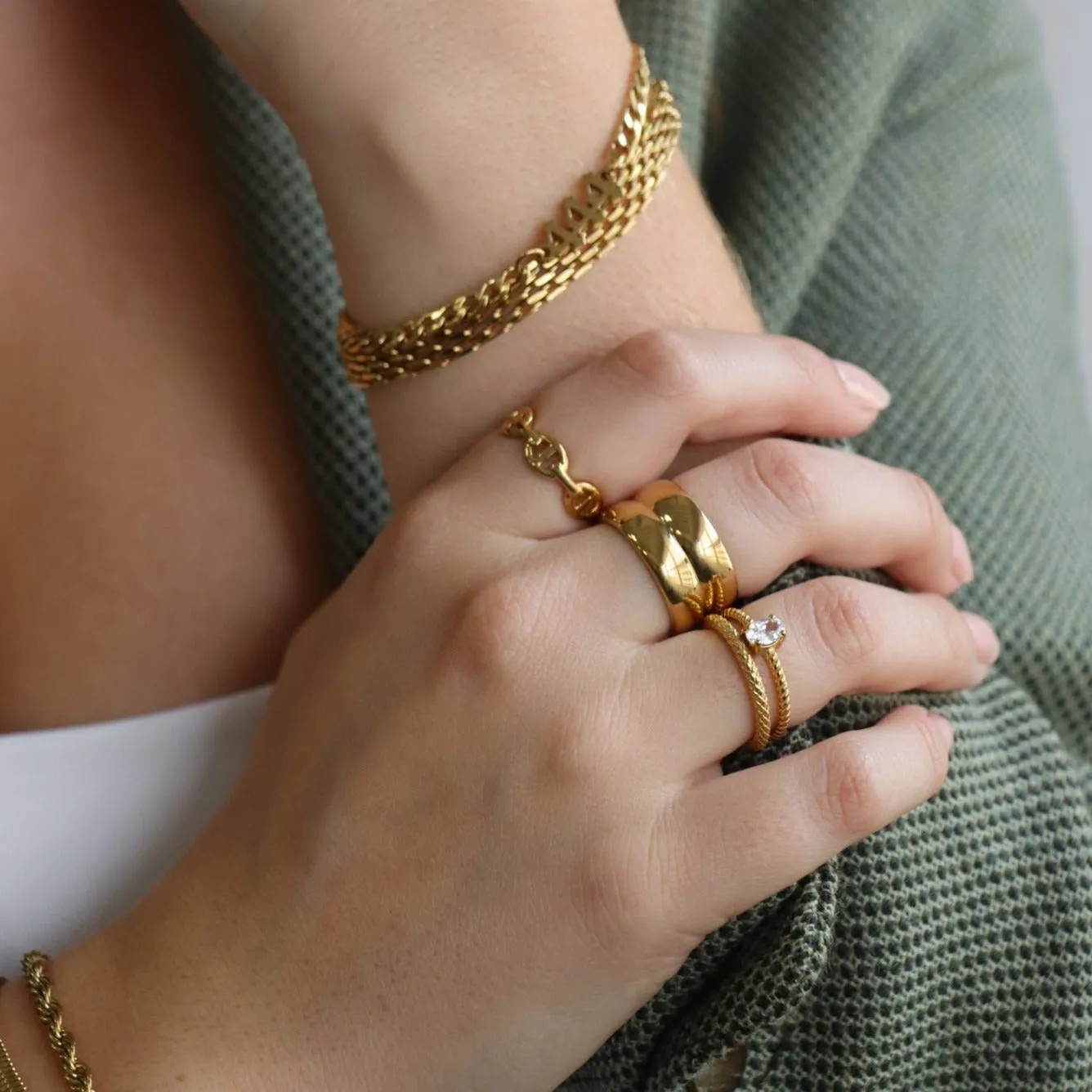 Duet Ring sold by Evry Jewels product image thumbnail 2