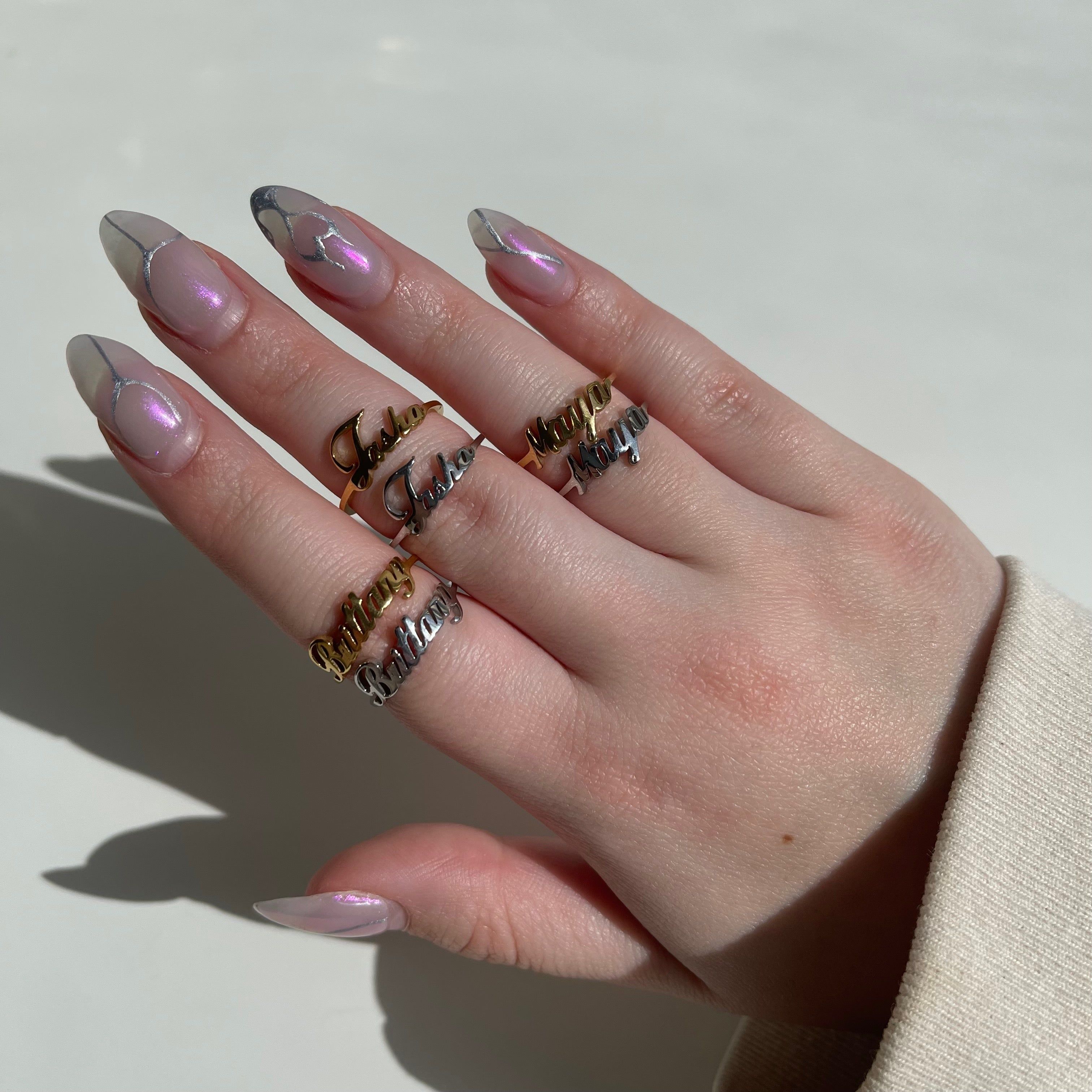 Custom/Personalized Nameplate Ring sold by Evry Jewels product image thumbnail 4