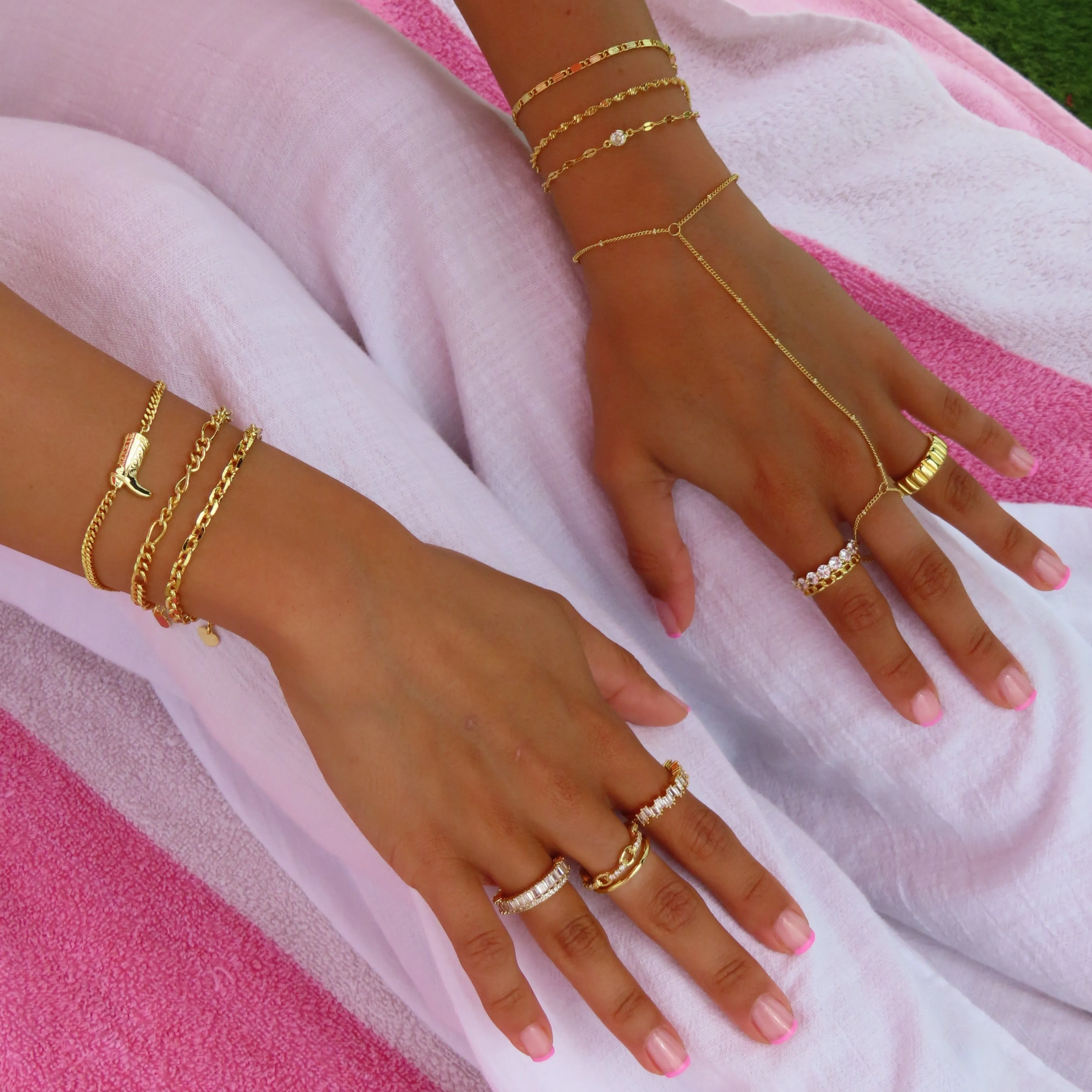 Don't Get It Twisted Bracelet sold by Evry Jewels product image thumbnail 5