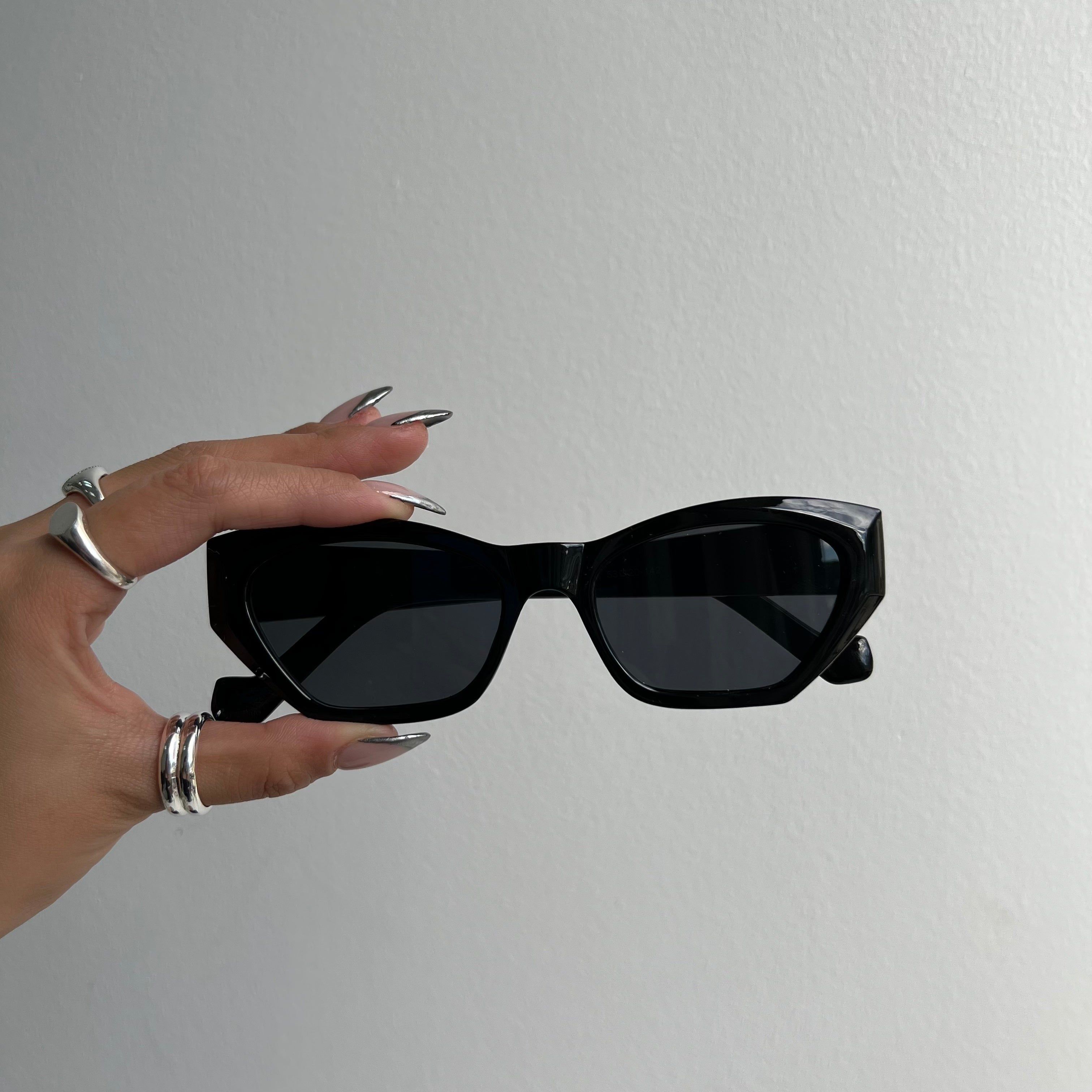 Melrose Sunglasses sold by Evry Jewels product image thumbnail 2
