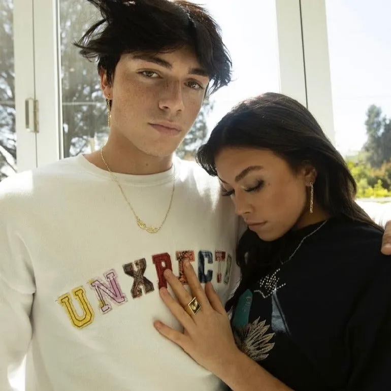 Heavenbound Necklace sold by Evry Jewels product image thumbnail 4