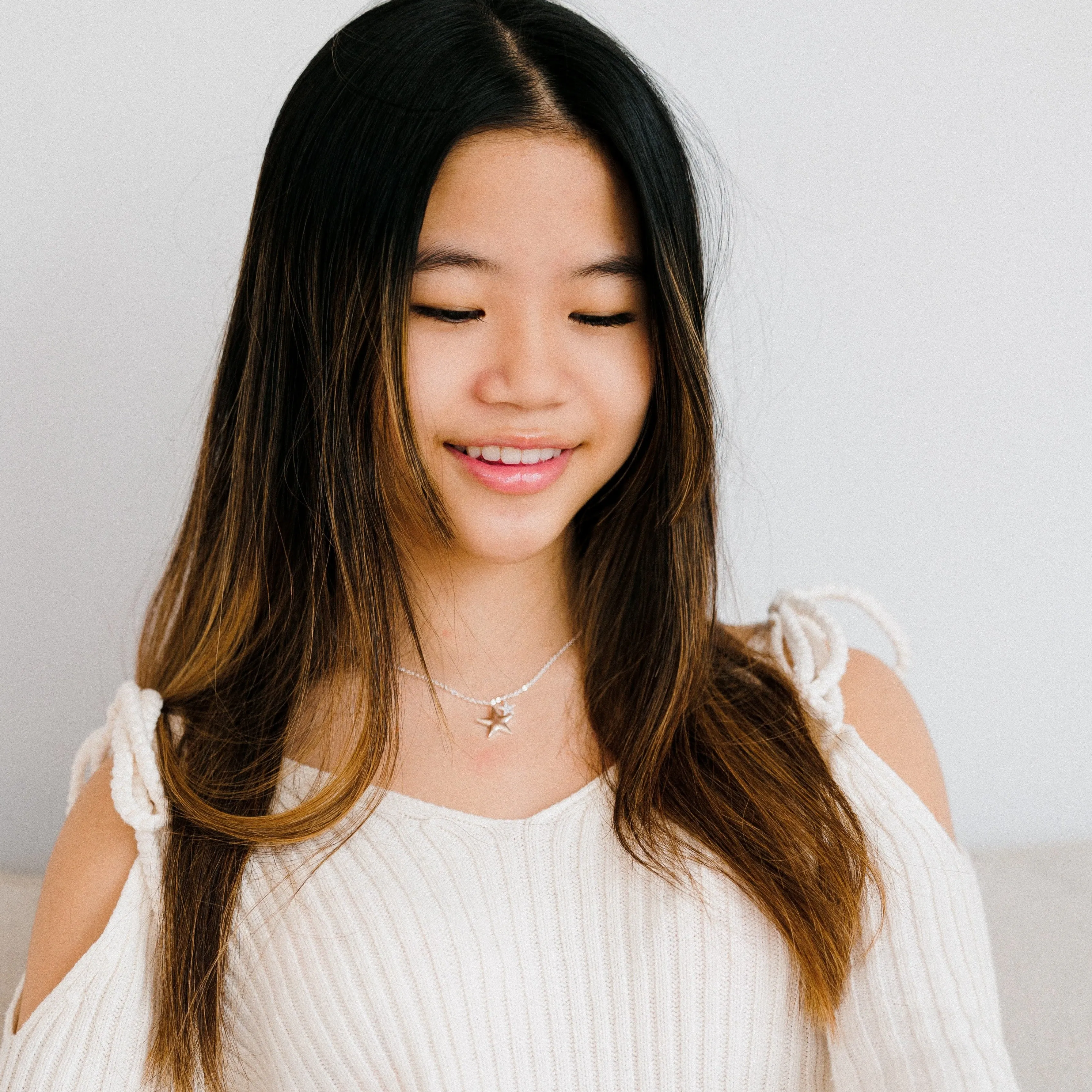 Twin Star Necklace sold by Evry Jewels product image thumbnail 4