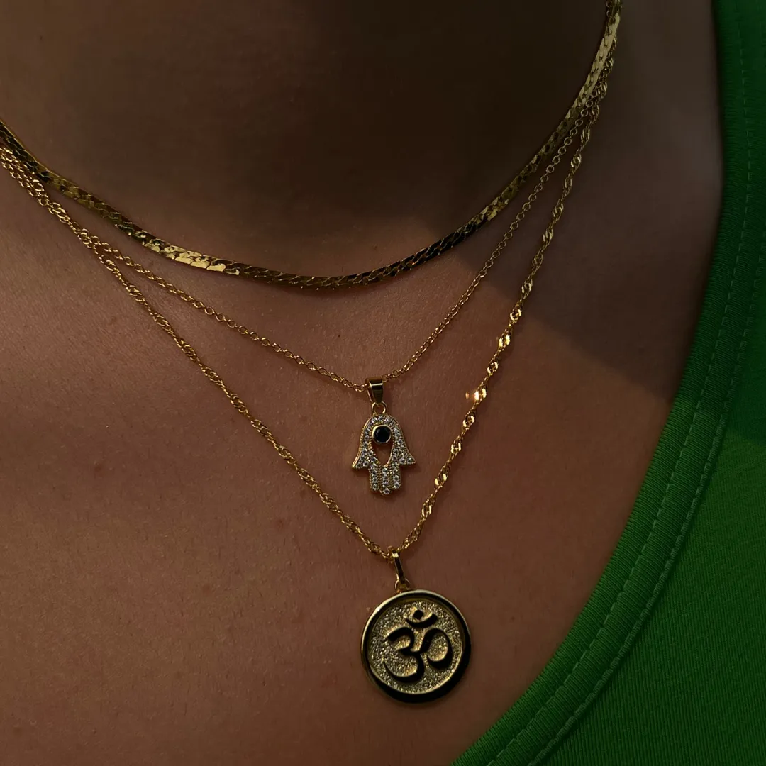 Om Aura Necklace sold by Evry Jewels product image thumbnail 2