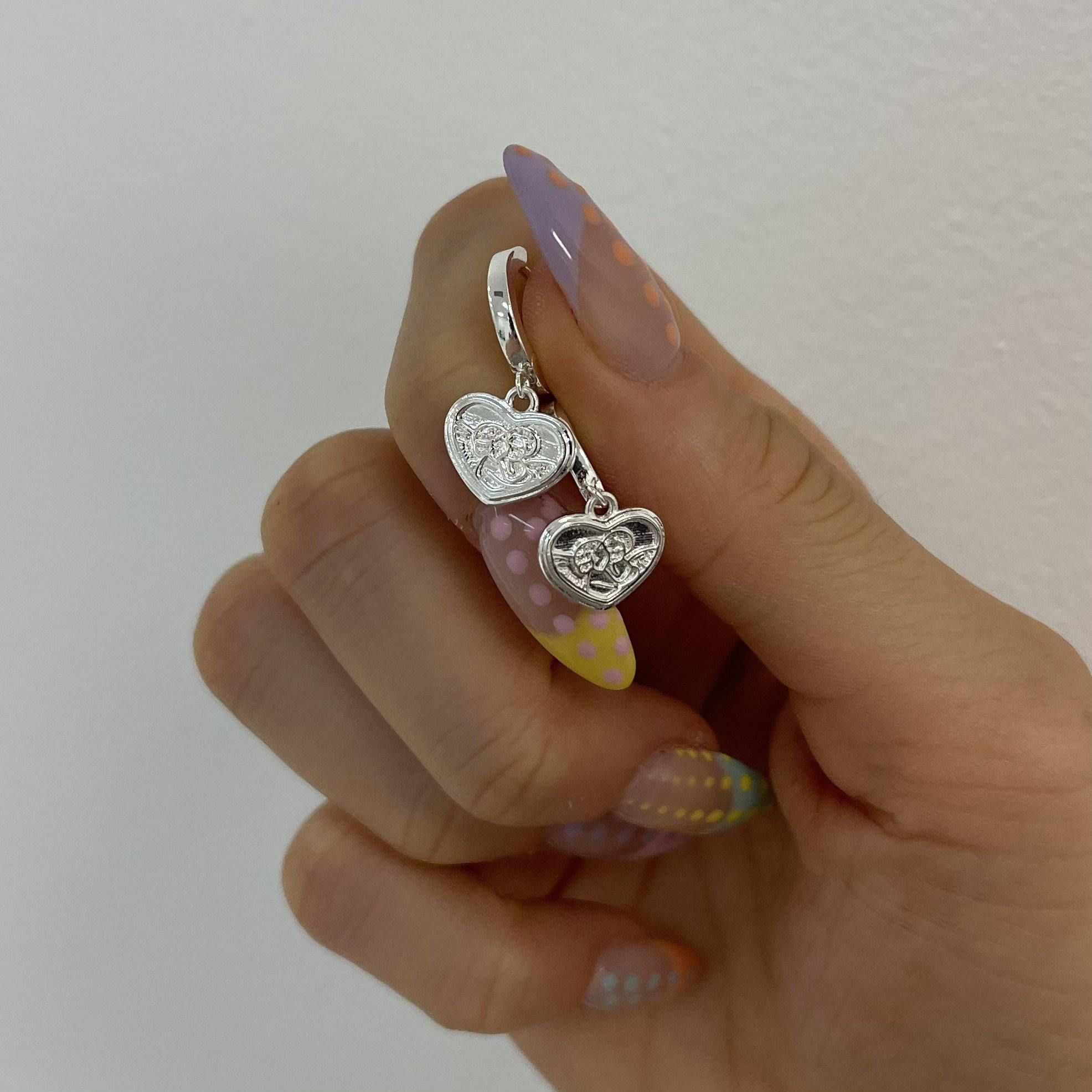 Heavenly Kiss Earrings sold by Evry Jewels product image thumbnail 4