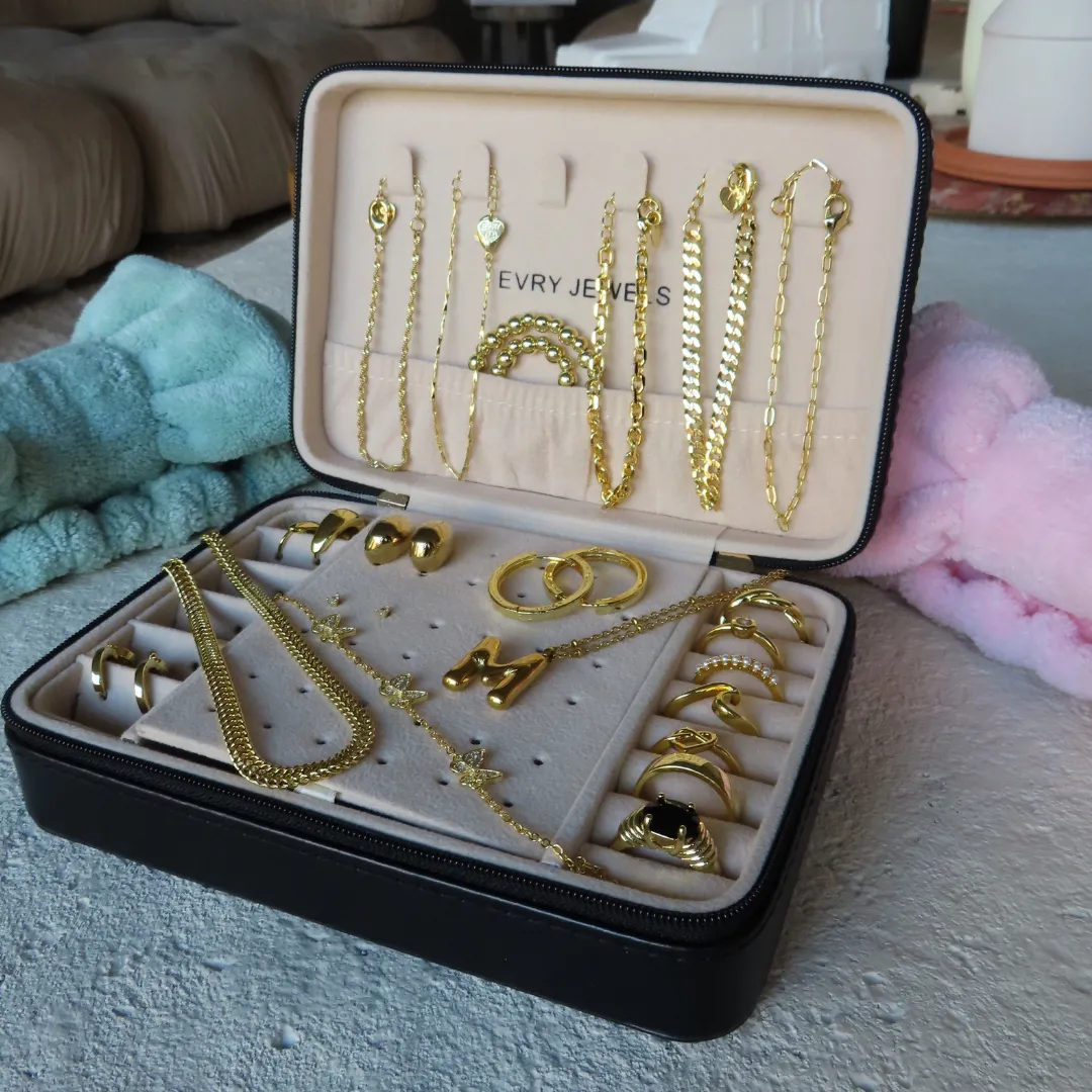 Large Rectangle Jewelry Box sold by Evry Jewels
