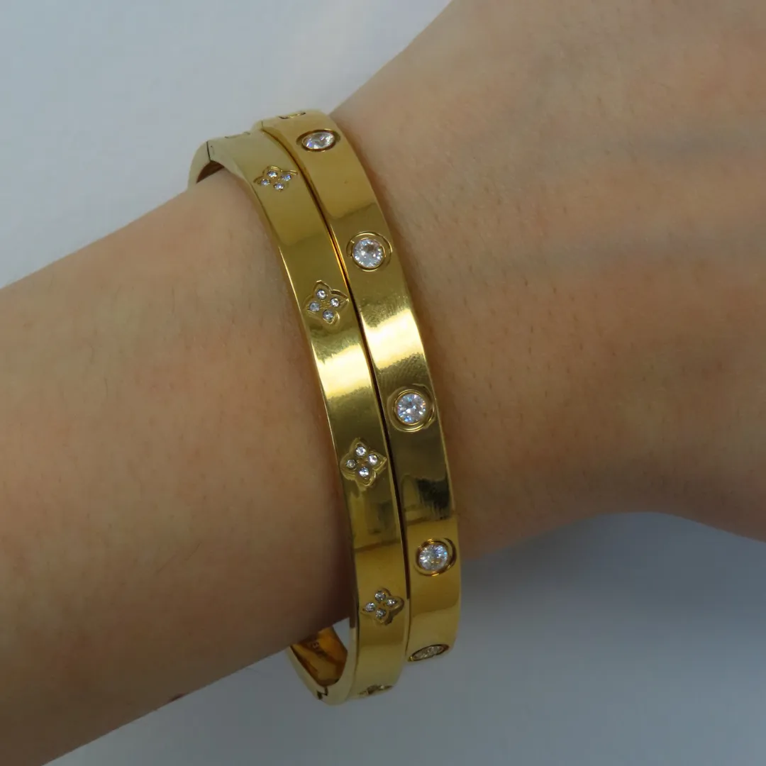Rosalia Bangle sold by Evry Jewels product image thumbnail 3