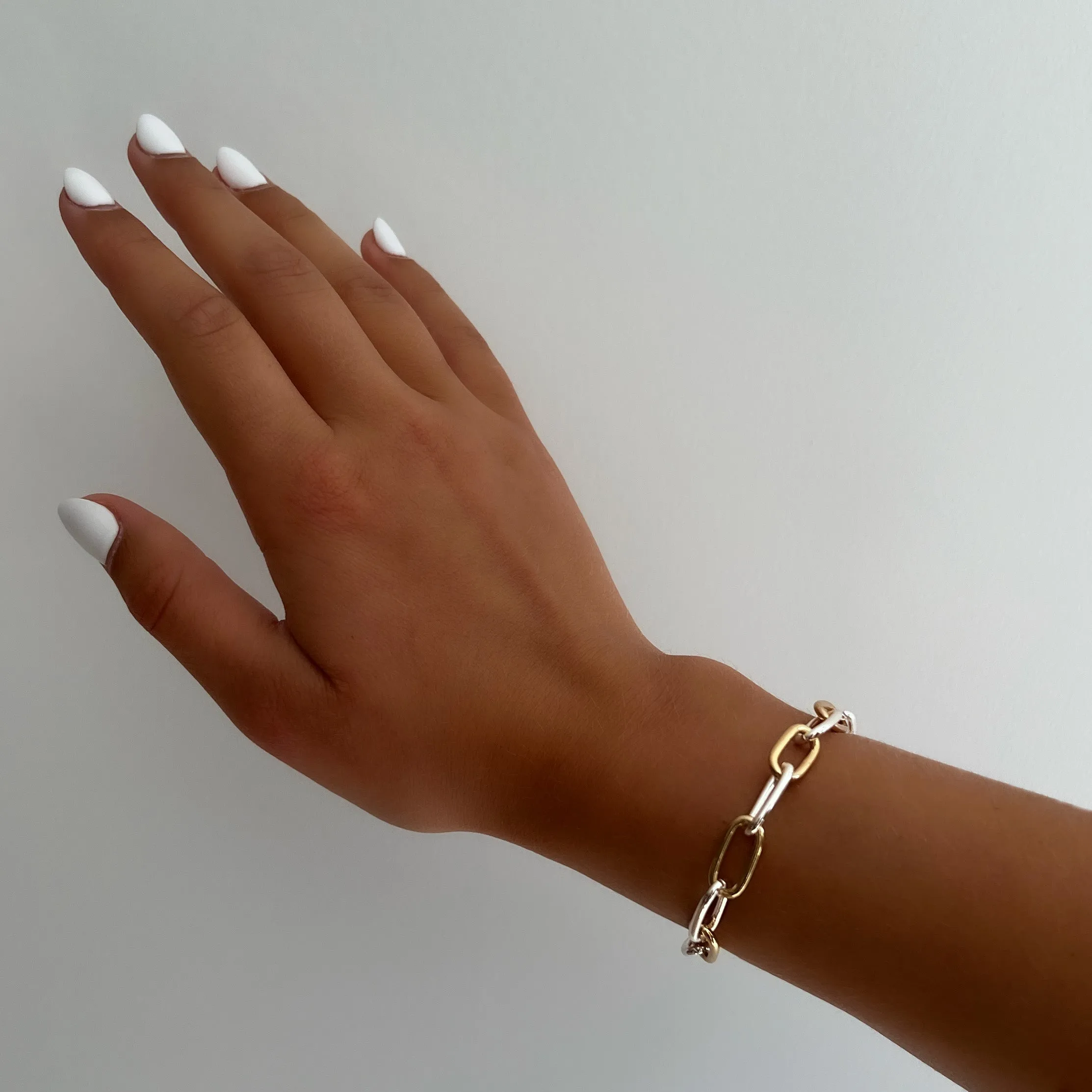Luxe Link Bracelet sold by Evry Jewels product image thumbnail 4
