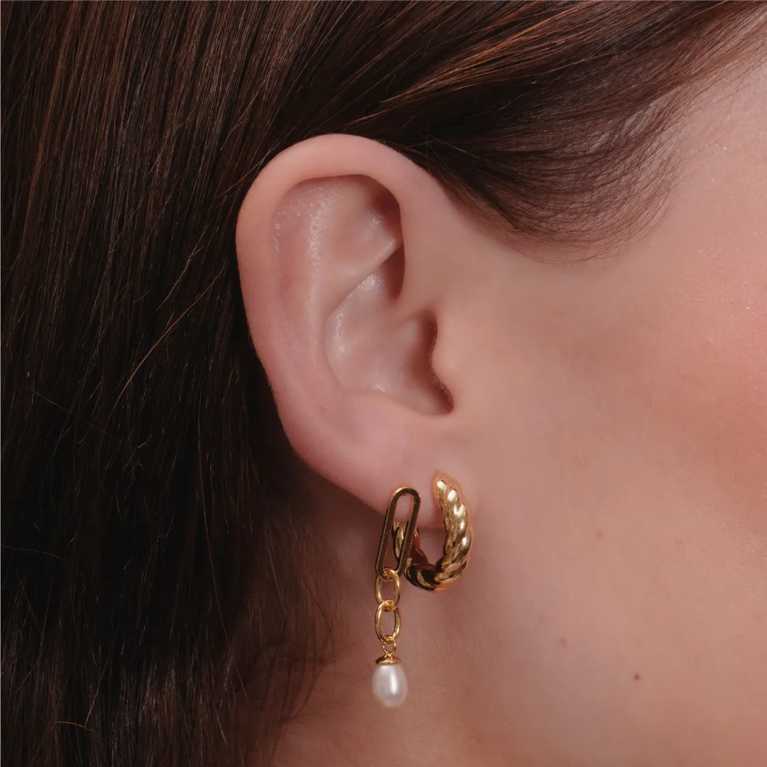 Croissant Earrings (VIP) sold by Evry Jewels product image thumbnail 4