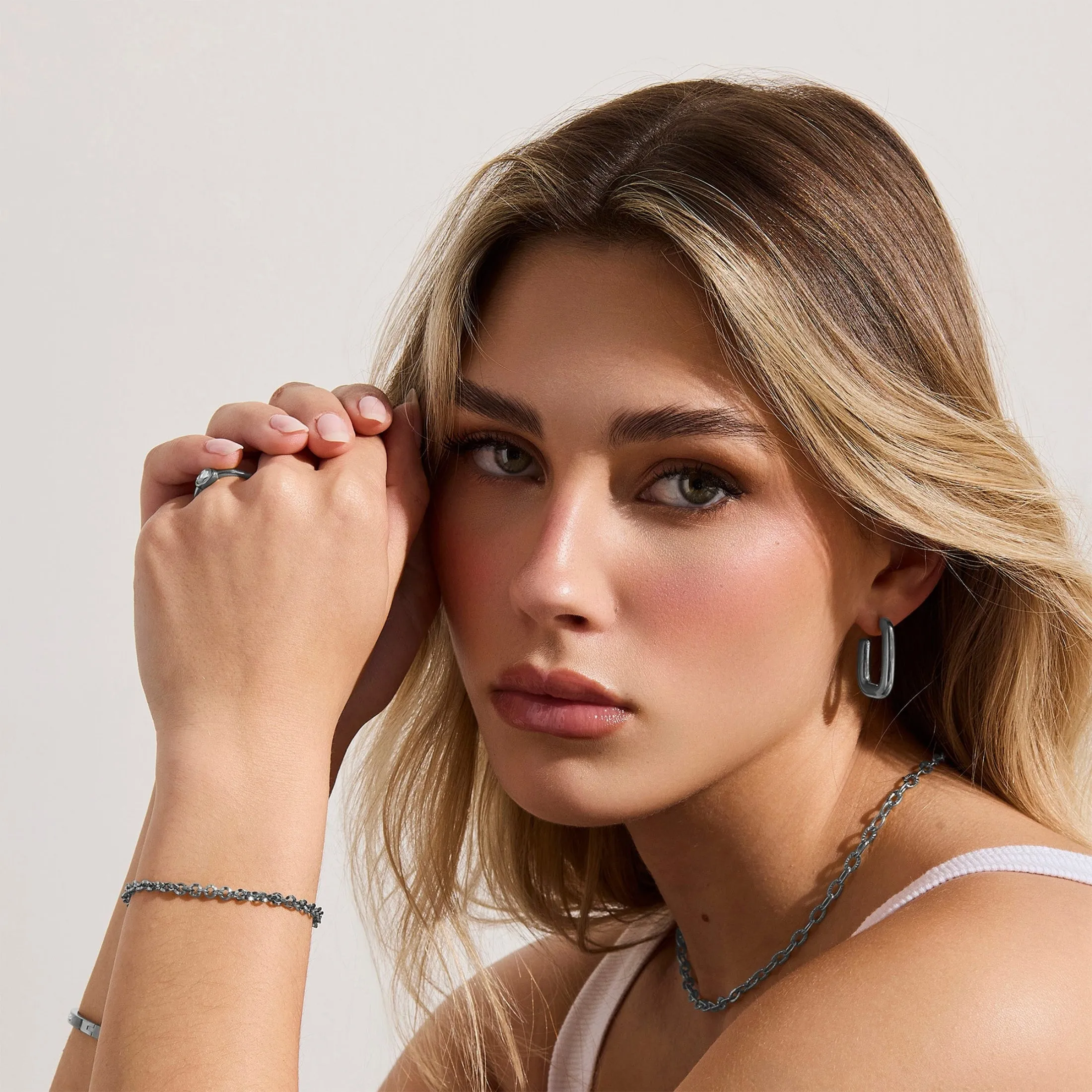 Rounded Link Chain Bracelet sold by Evry Jewels product image thumbnail 4