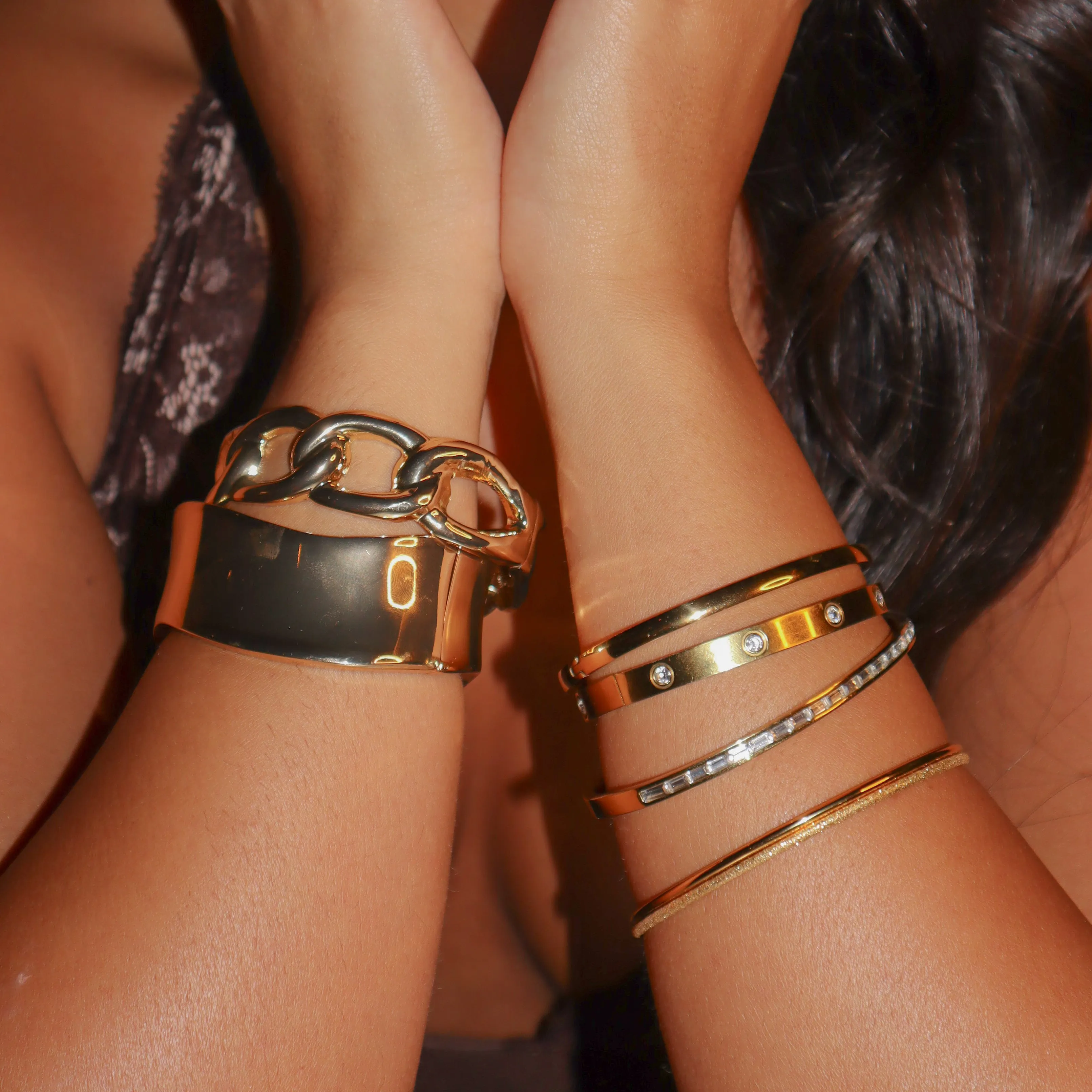 Suave Bangle sold by Evry Jewels product image thumbnail 2