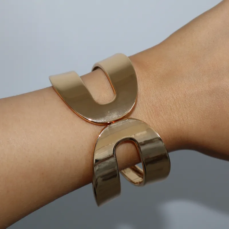 Fortuna Bangle sold by Evry Jewels