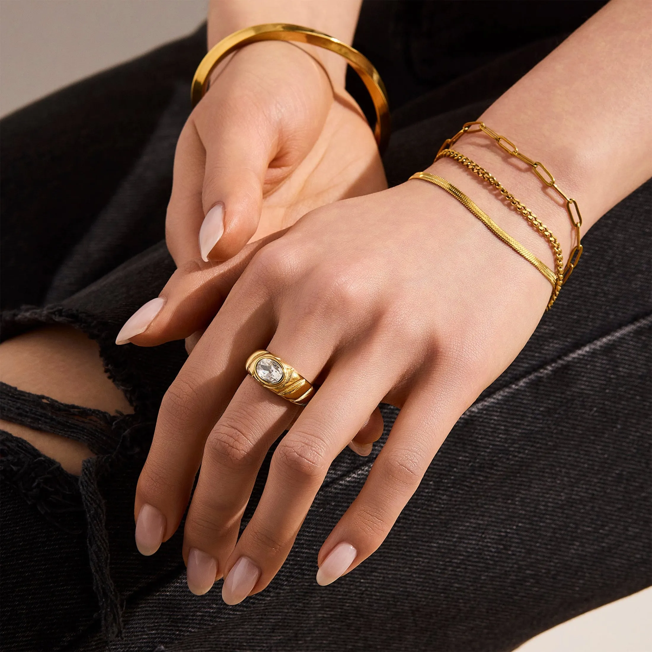 Oval Stone Dome Ring sold by Evry Jewels product image thumbnail 2