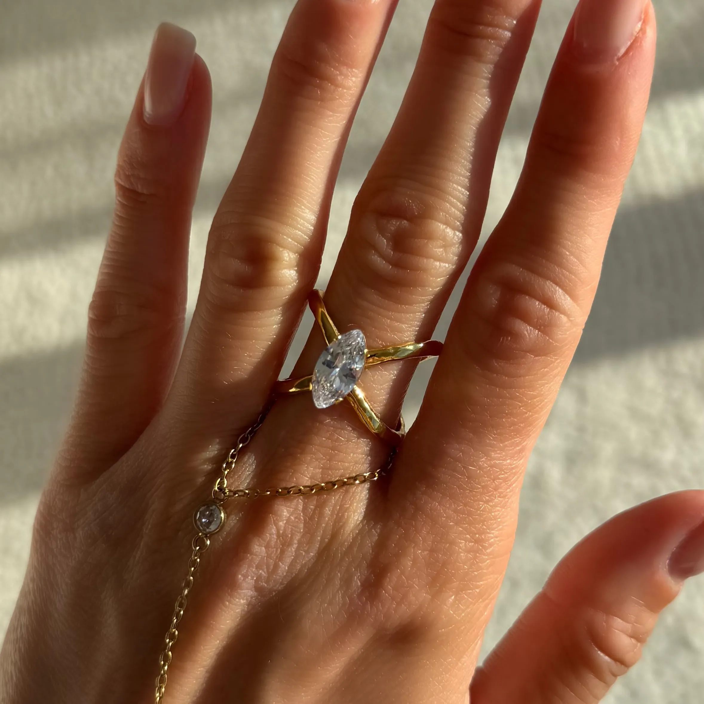 Brielle Ring sold by Evry Jewels product image thumbnail 2