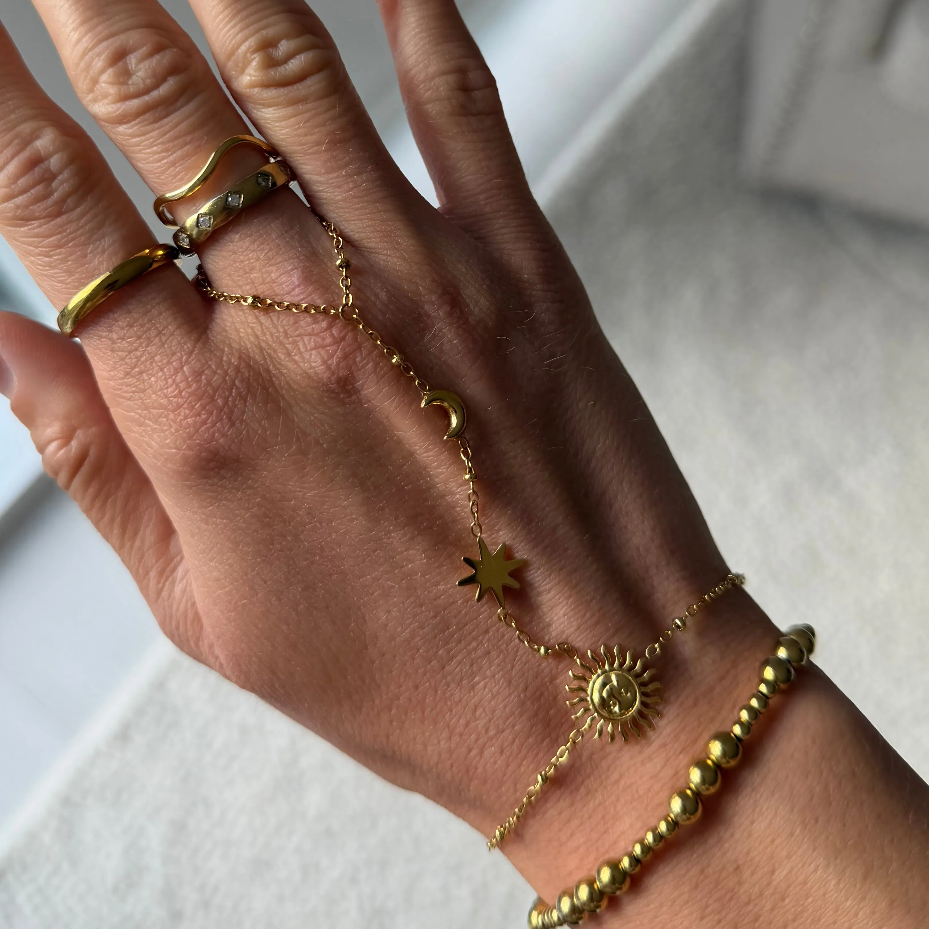 Sunny Daze Hand Chain sold by Evry Jewels product image thumbnail 2