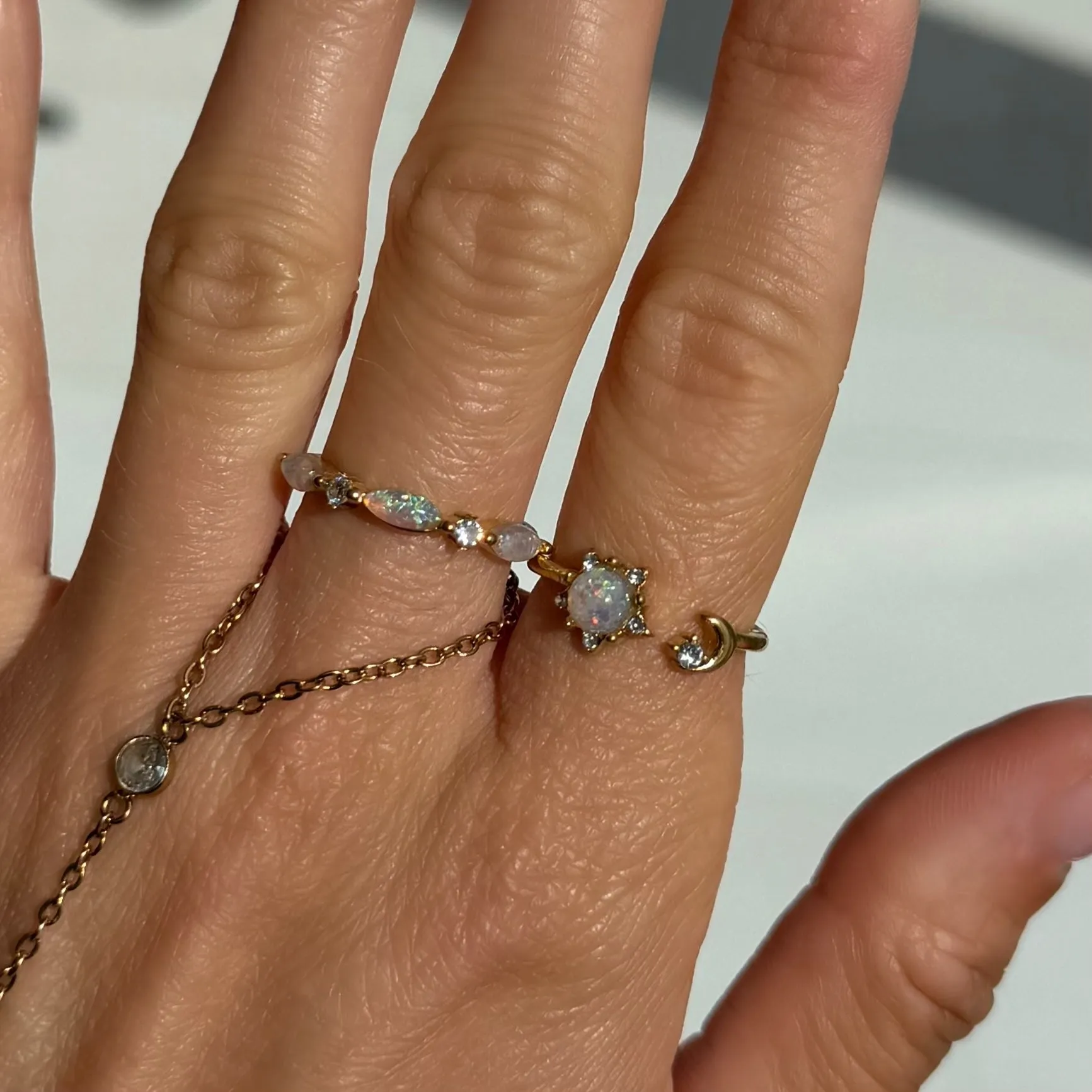 Moonkiss Ring sold by Evry Jewels product image thumbnail 2