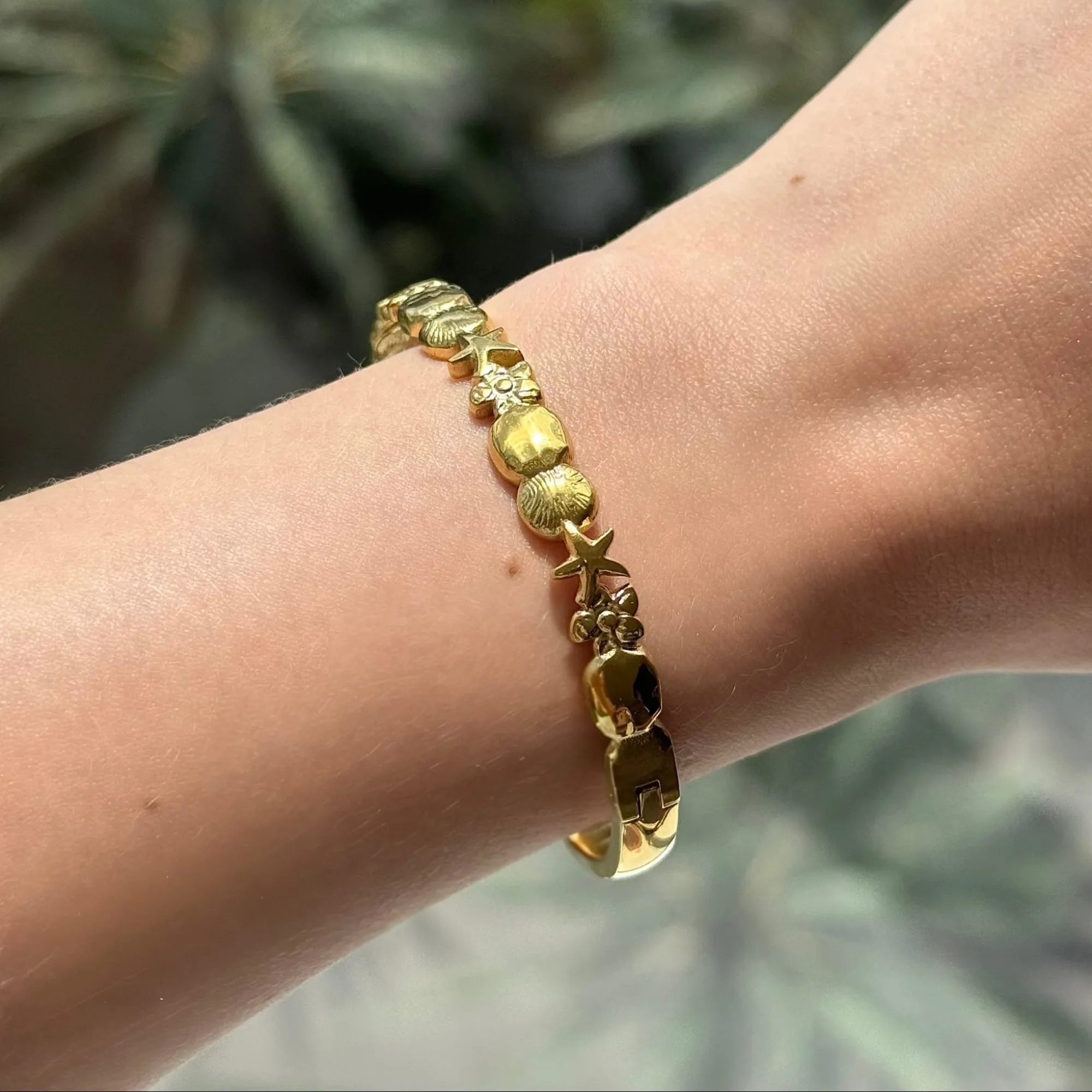 Coastal Crush Bracelet Collection sold by Evry Jewels product image thumbnail 3