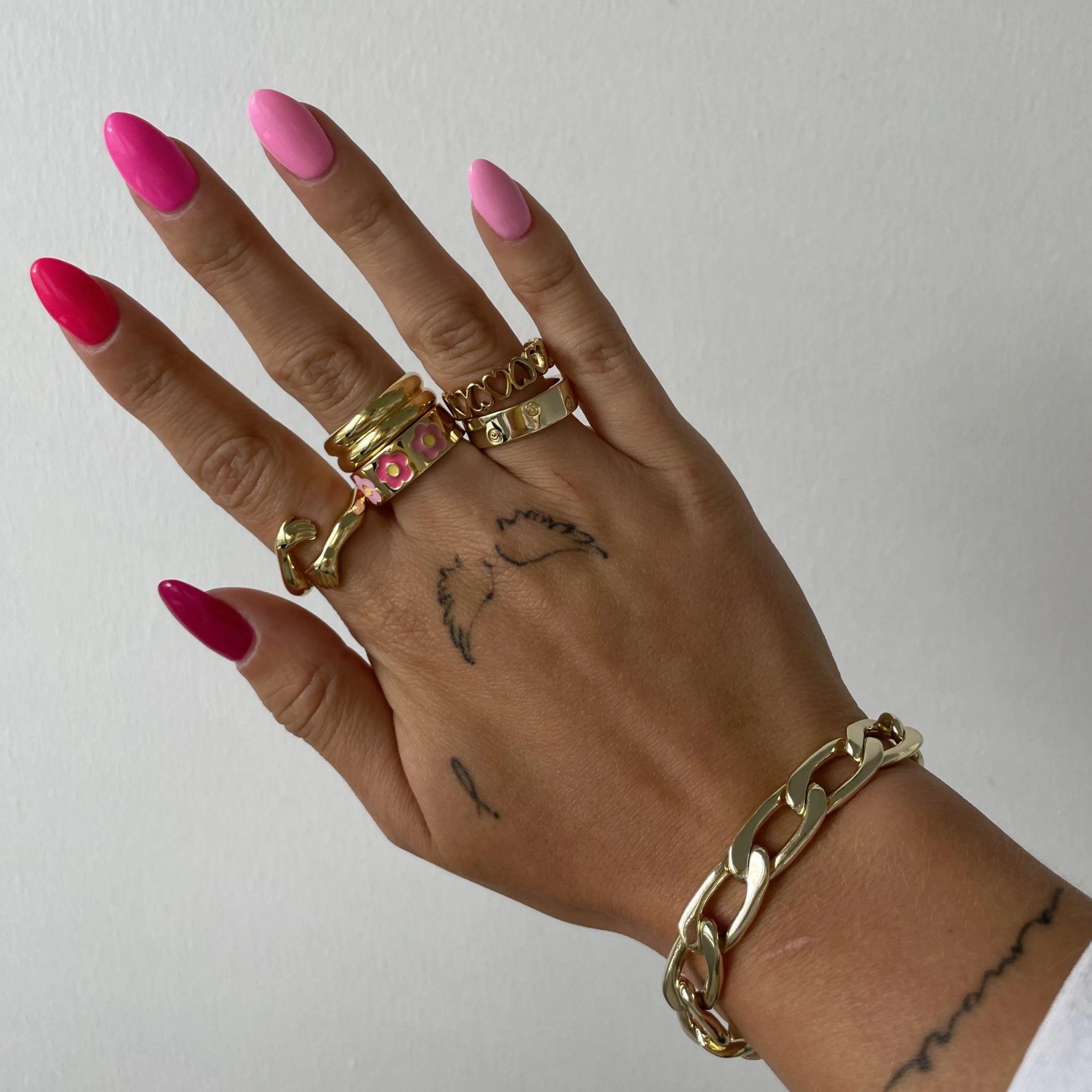 Hearts All Around Ring sold by Evry Jewels product image thumbnail 3