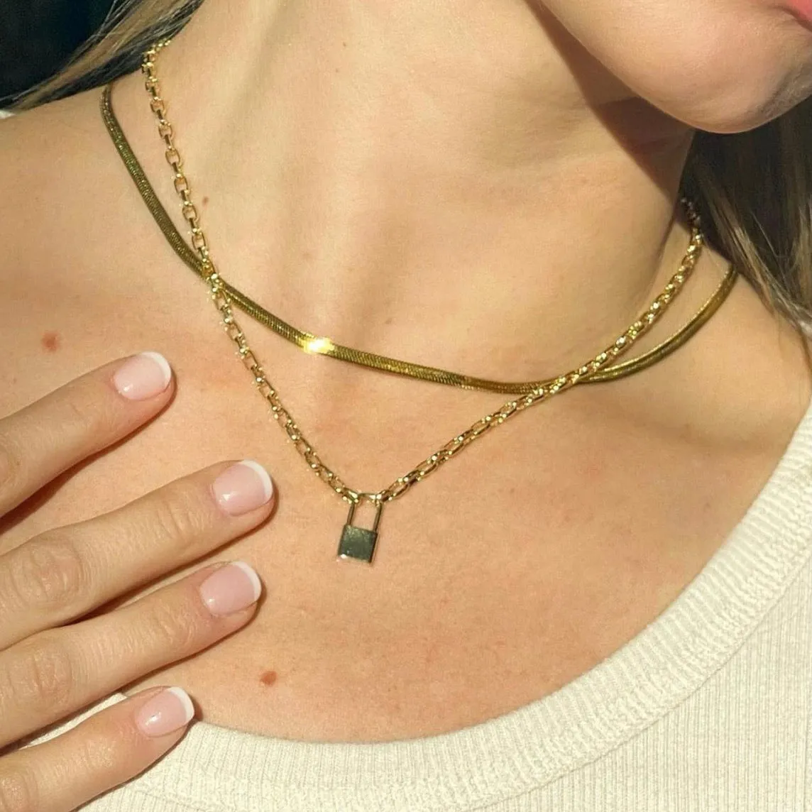 Keep Me Lock Necklace sold by Evry Jewels product image thumbnail 4