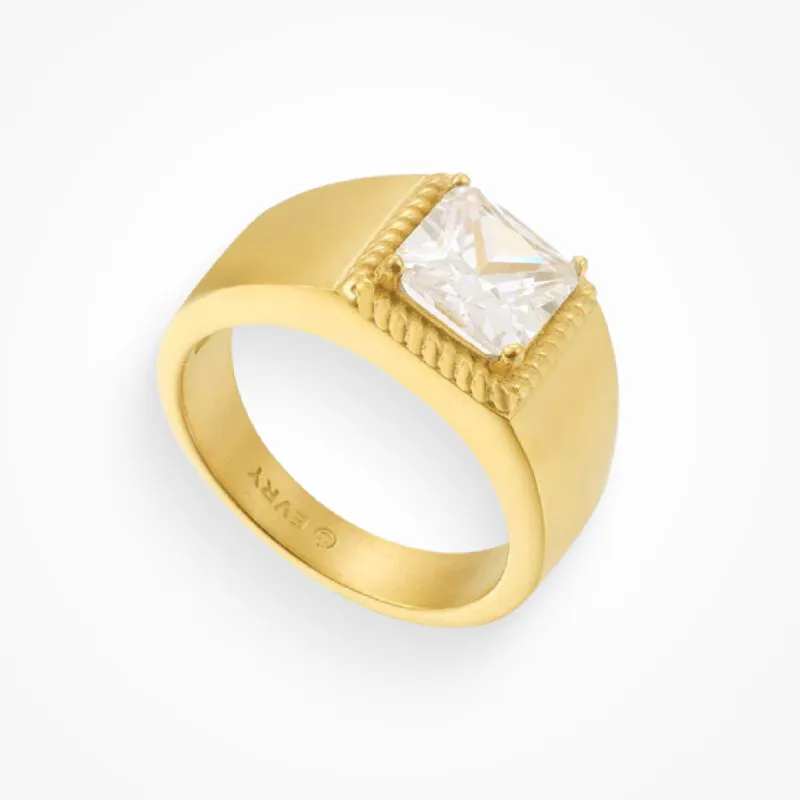 Lyon Ring made by Evry Jewels