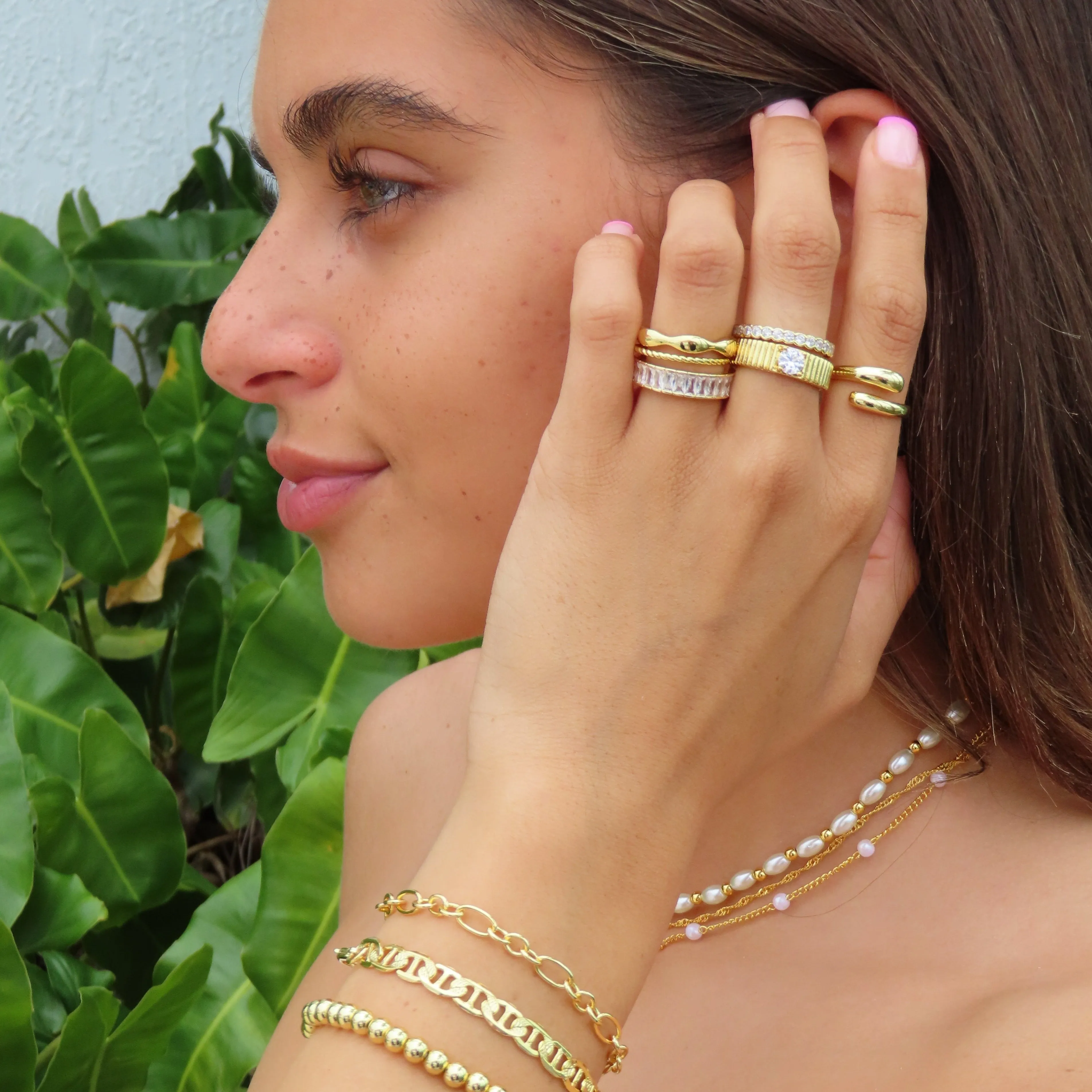 Unchained Bracelet sold by Evry Jewels product image thumbnail 2