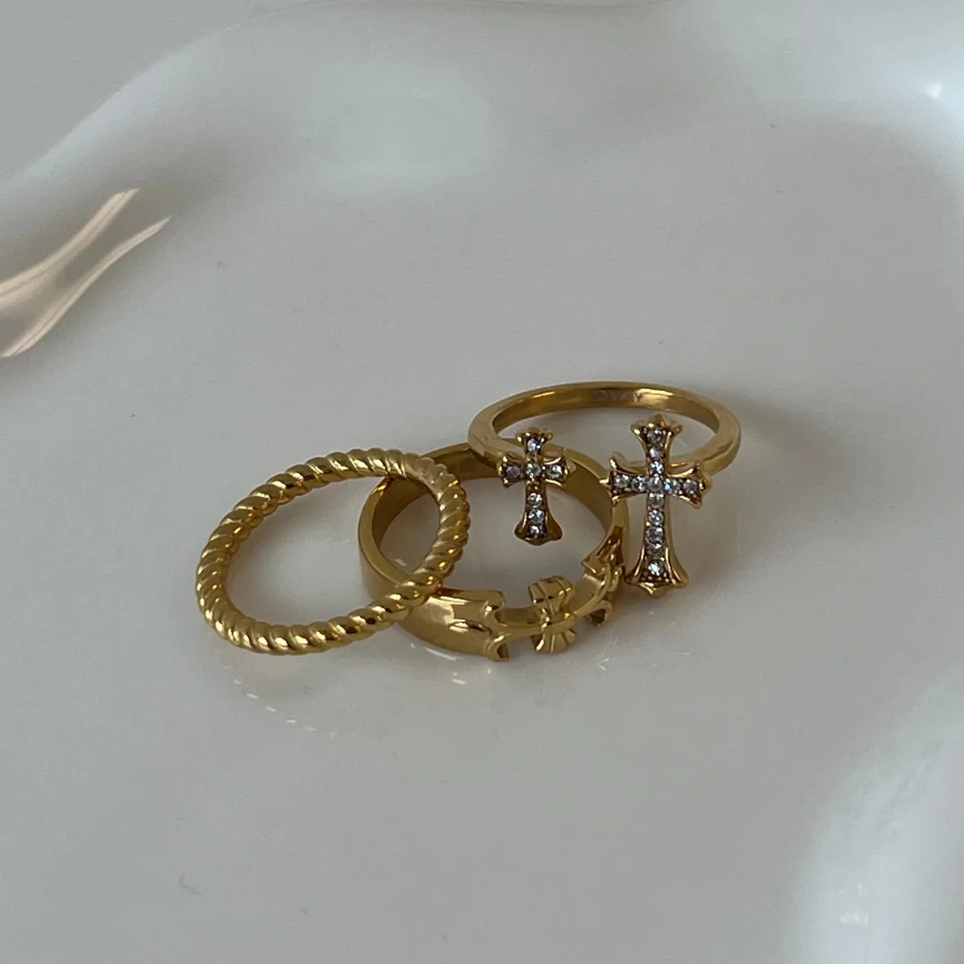 Cross My Heart Ring sold by Evry Jewels product image thumbnail 3
