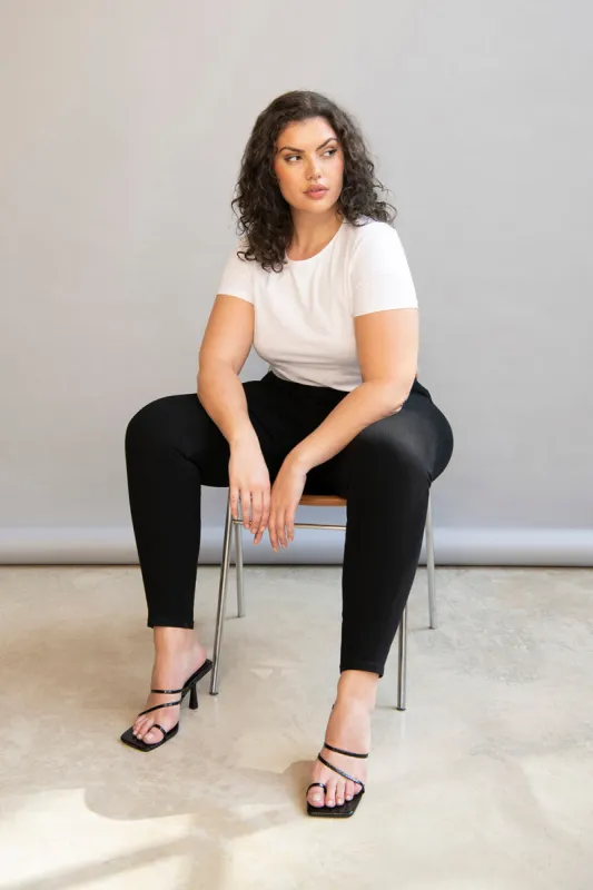 Curve Lift & Shape Jeans - Black sold by LOVALL
