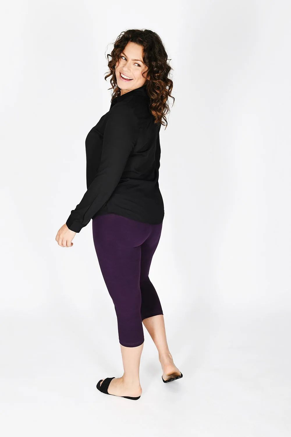 Curve Everyday Cropped Leggings - Acai Purple sold by LOVALL