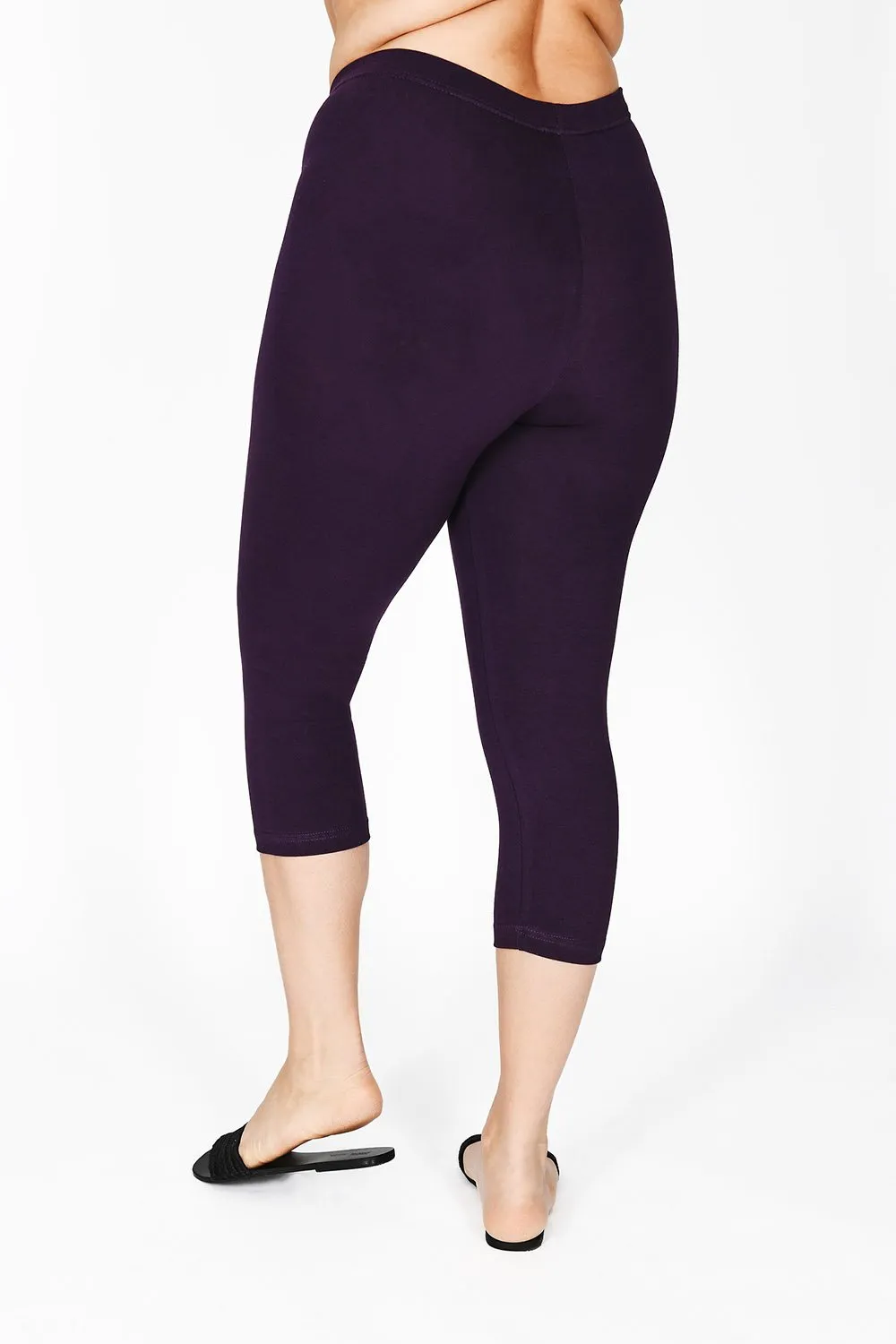 Curve Everyday Cropped Leggings - Acai Purple sold by LOVALL product image thumbnail 3