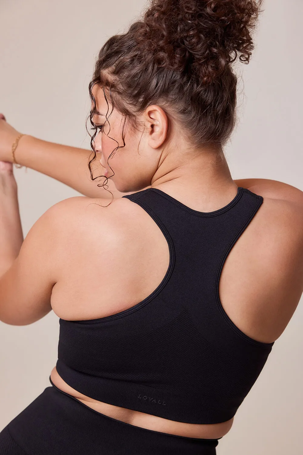 Curve Sculpt Seamless Sports Bra - Black sold by LOVALL product image thumbnail 5