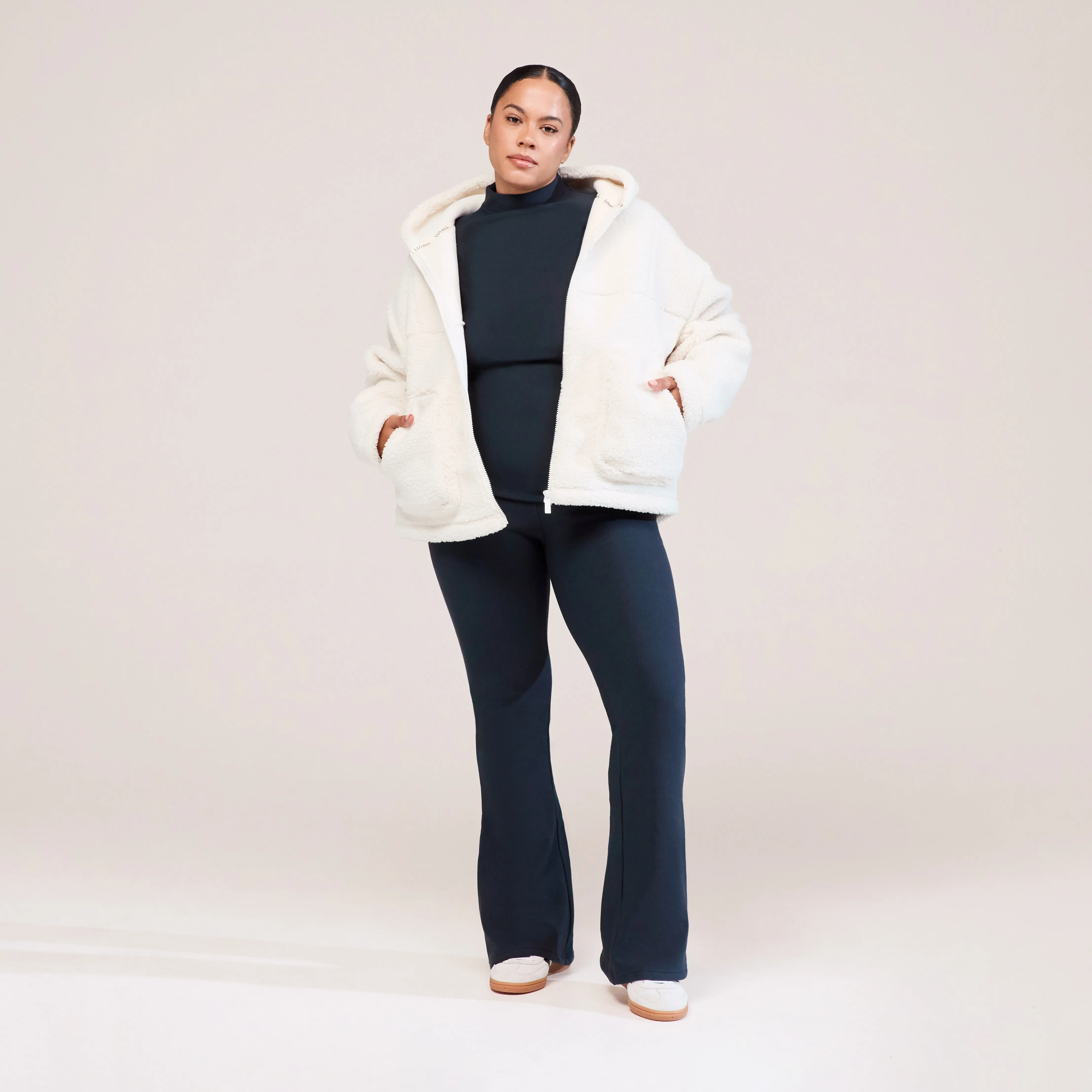 Curve Borg Fleece - Snow White sold by LOVALL product image thumbnail 2