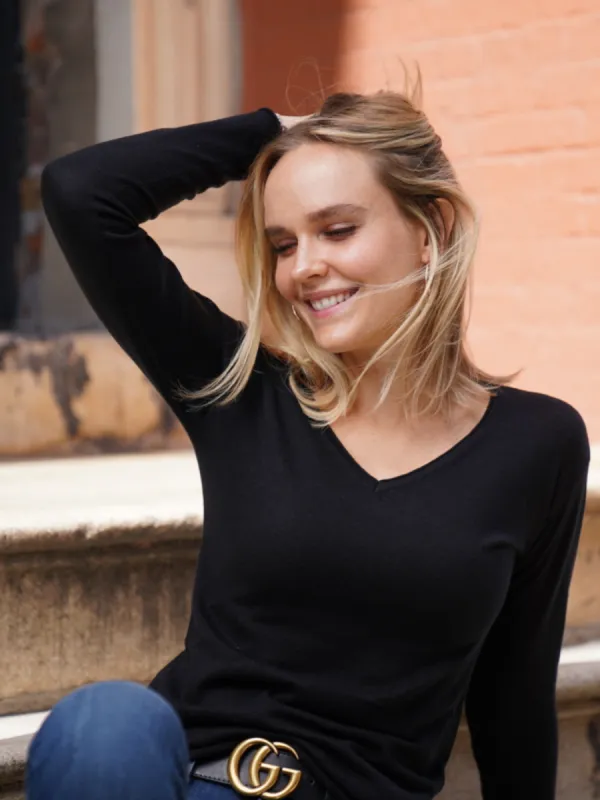 The Lynn - Long Sleeve V-Neck Sweater sold by Ameliora