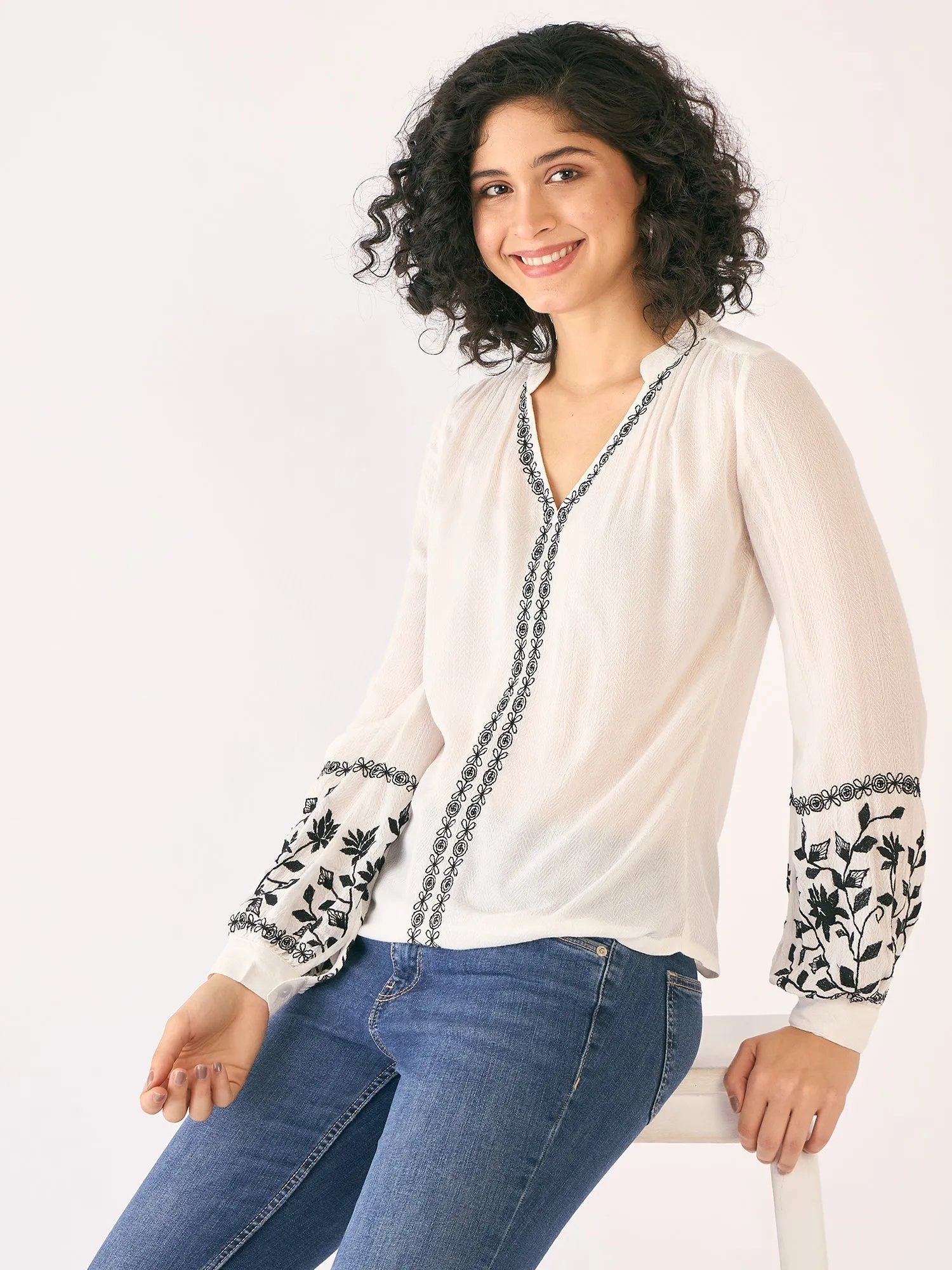 Harbor Embroidered V Neck Top-White/Black sold by Salt Attire product image thumbnail 4